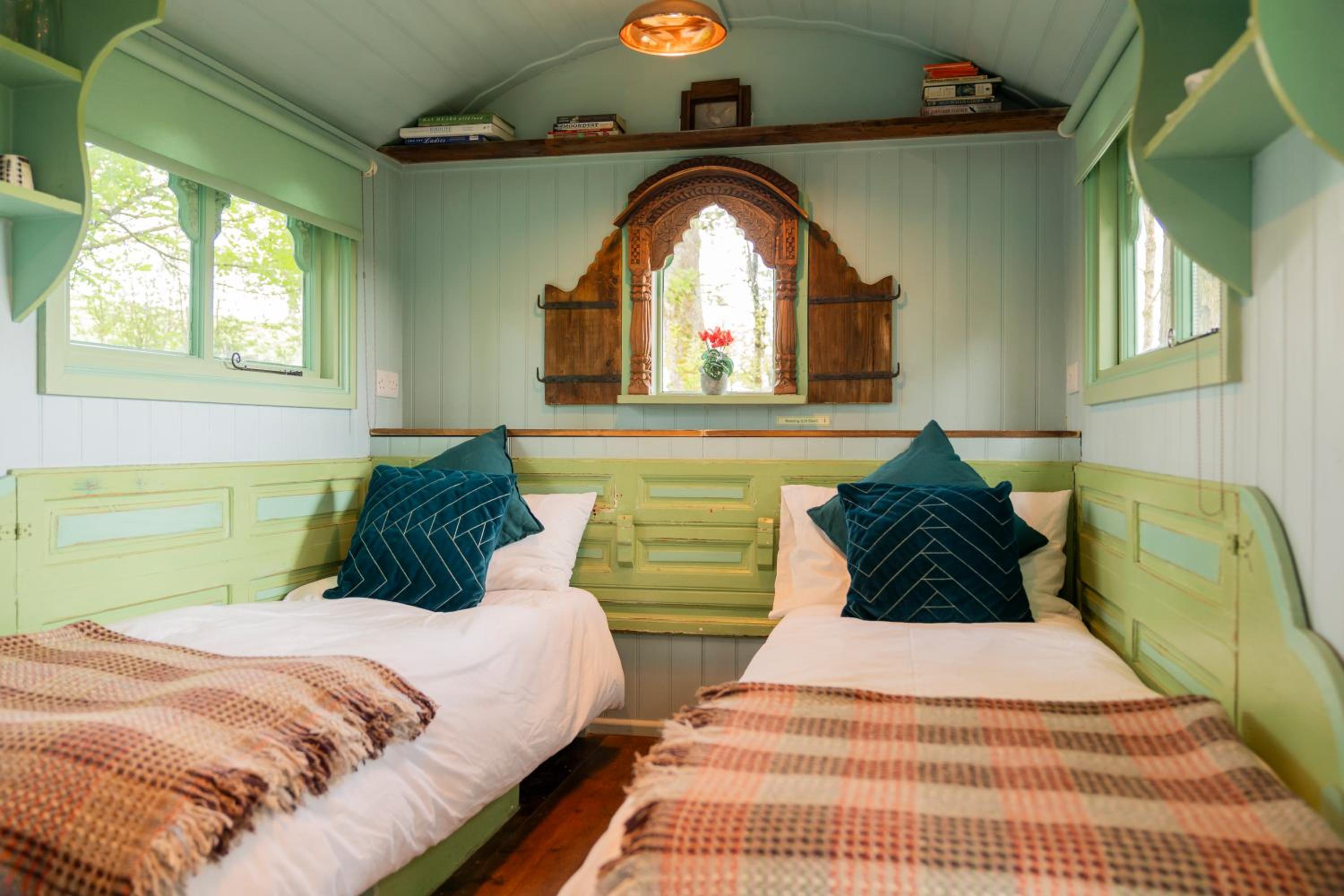 Shanti Shepherds Hut photo 1
