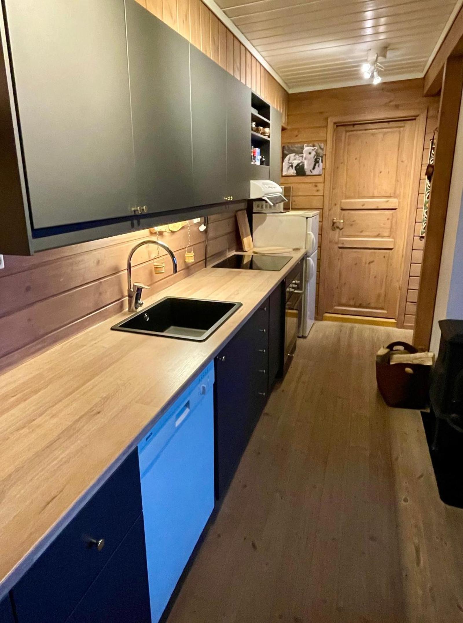 Two-Bedroom House photo 2