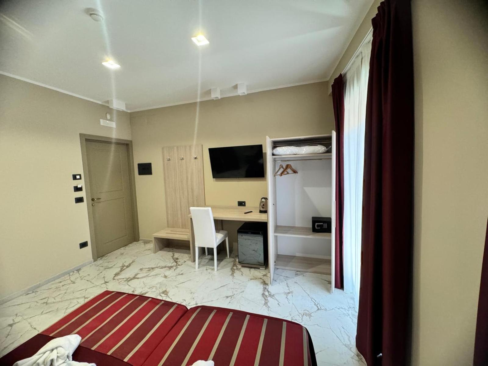 Deluxe Triple Room photo 3
