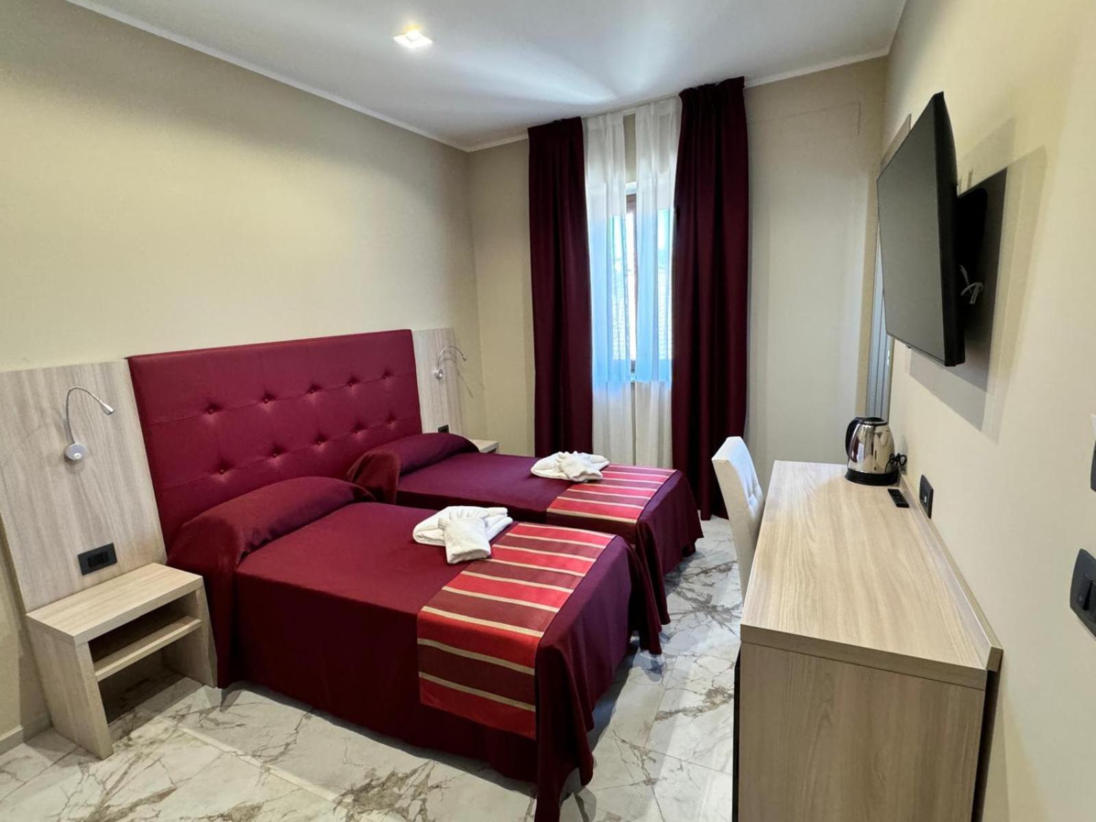 Double or Twin Room photo 2