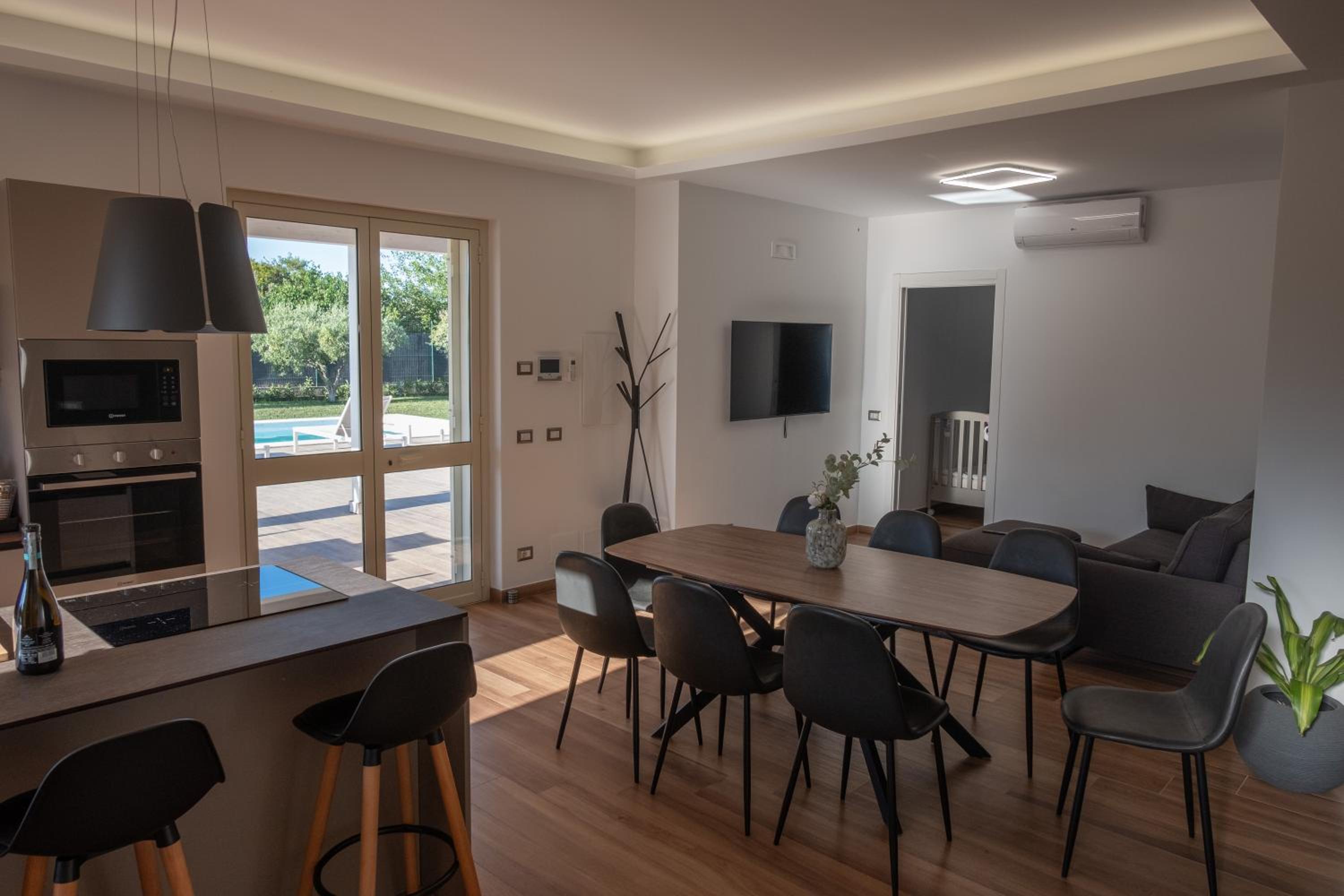 Three-Bedroom Villa photo 2