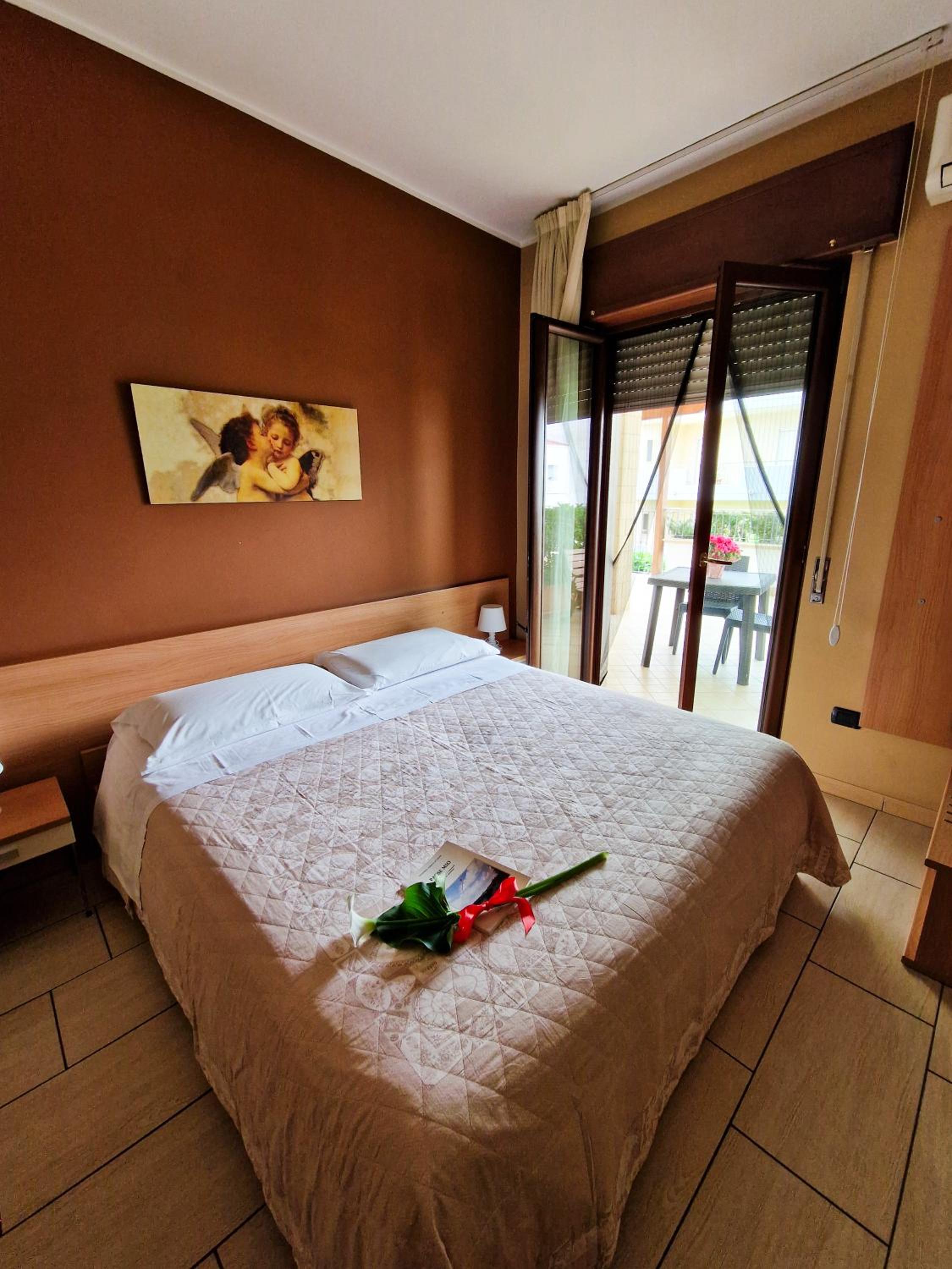 King Room with Balcony photo 3