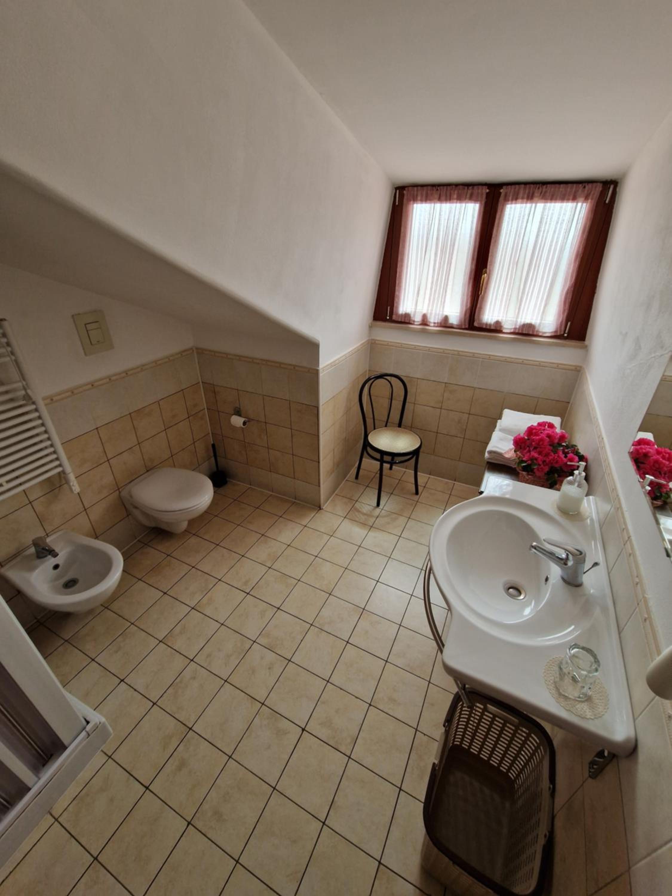 Classic Quadruple Room photo 2