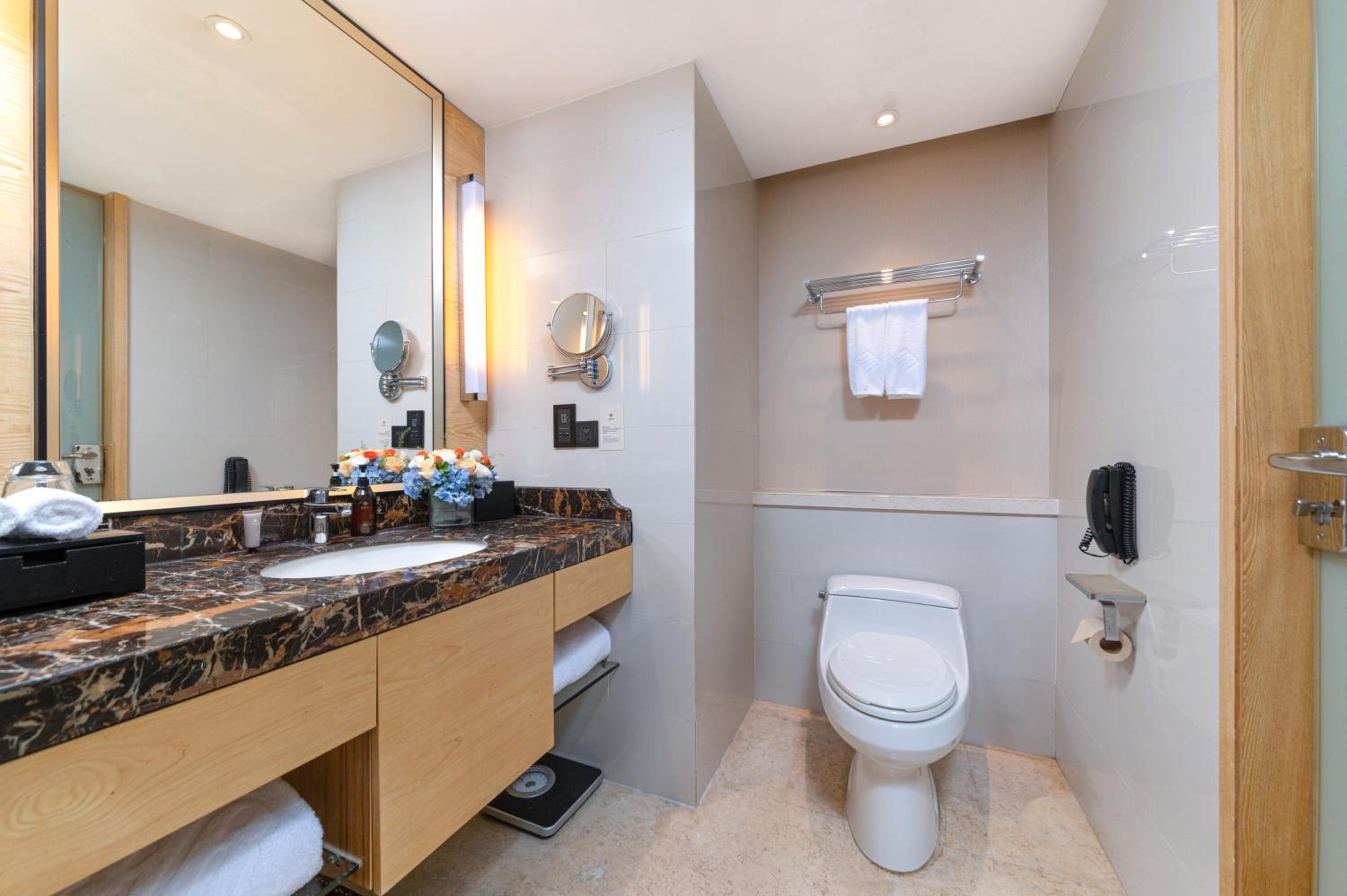 Double or Twin Room with Bathroom photo 3