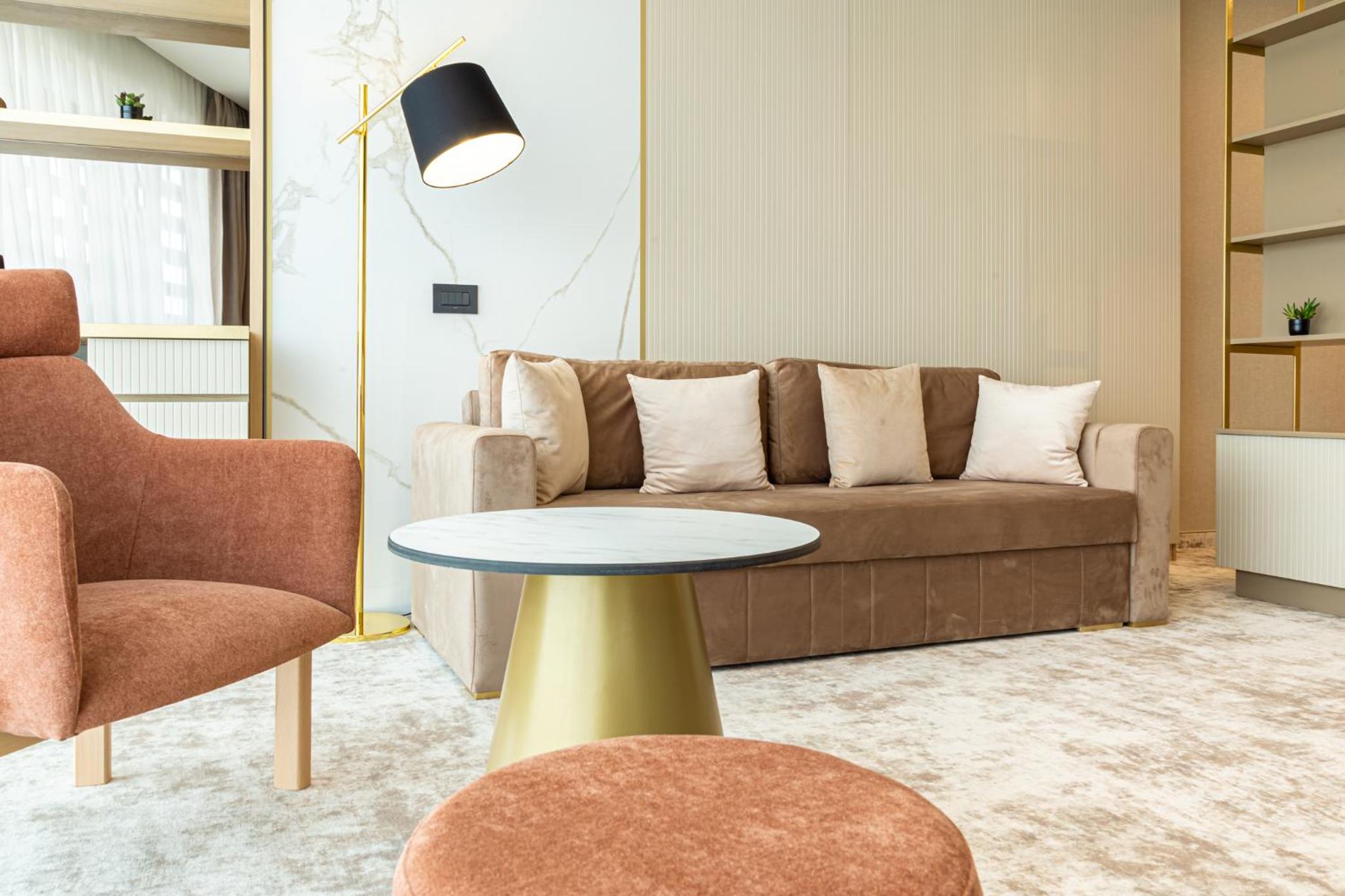 Deluxe Suite - Photo 9