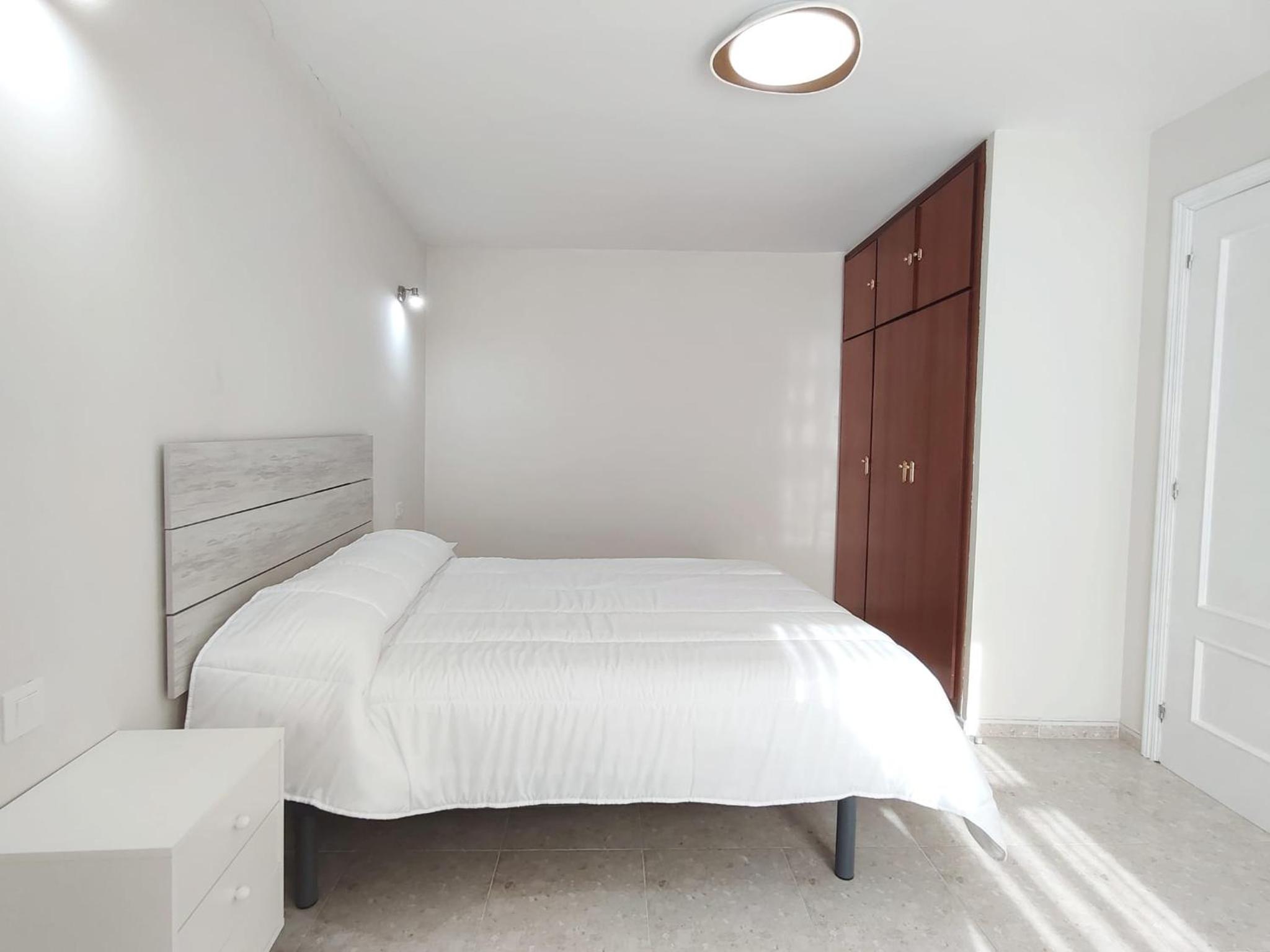 One-Bedroom Standard Apartment photo 3