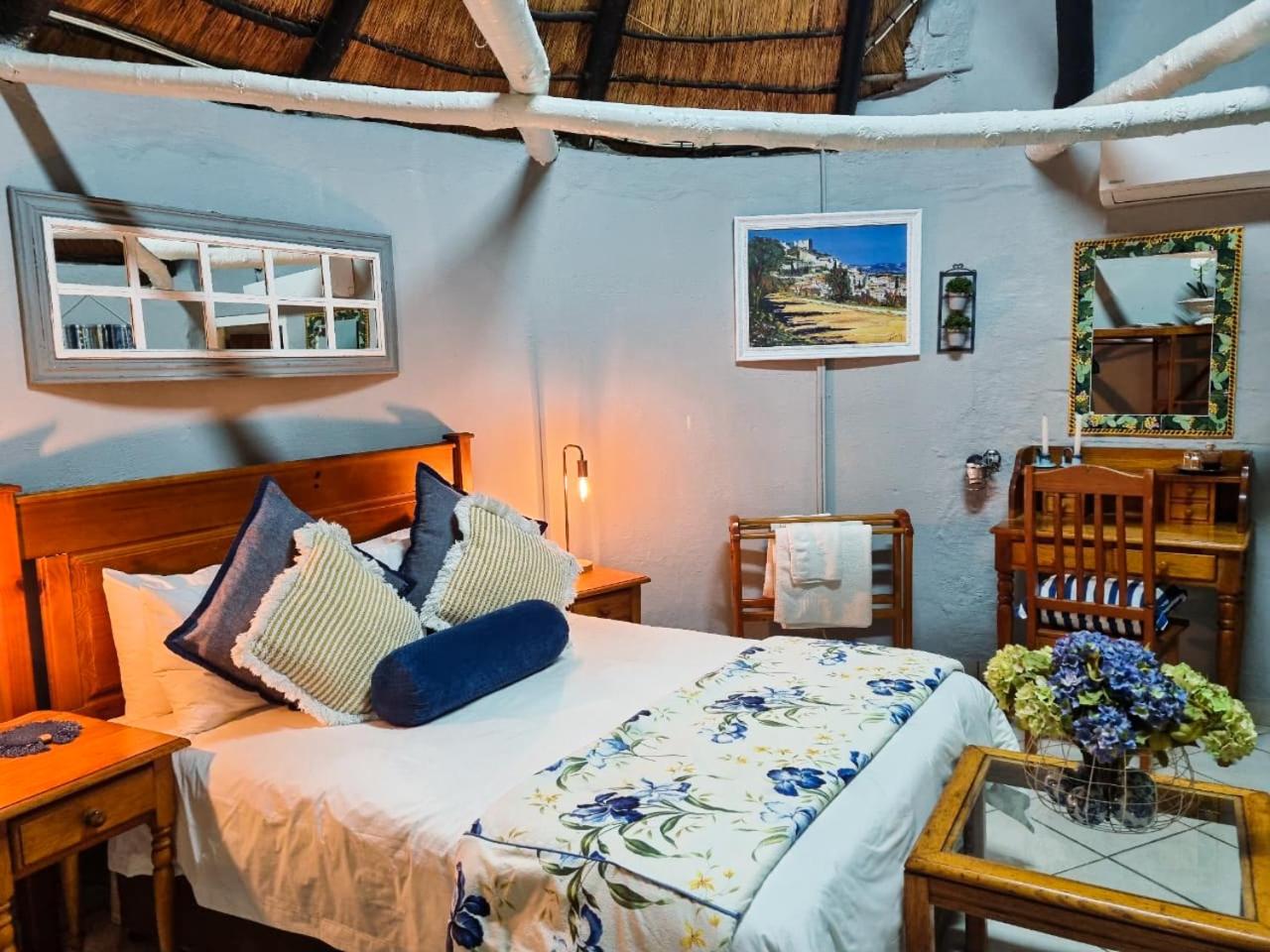 Deluxe Double Room photo 2