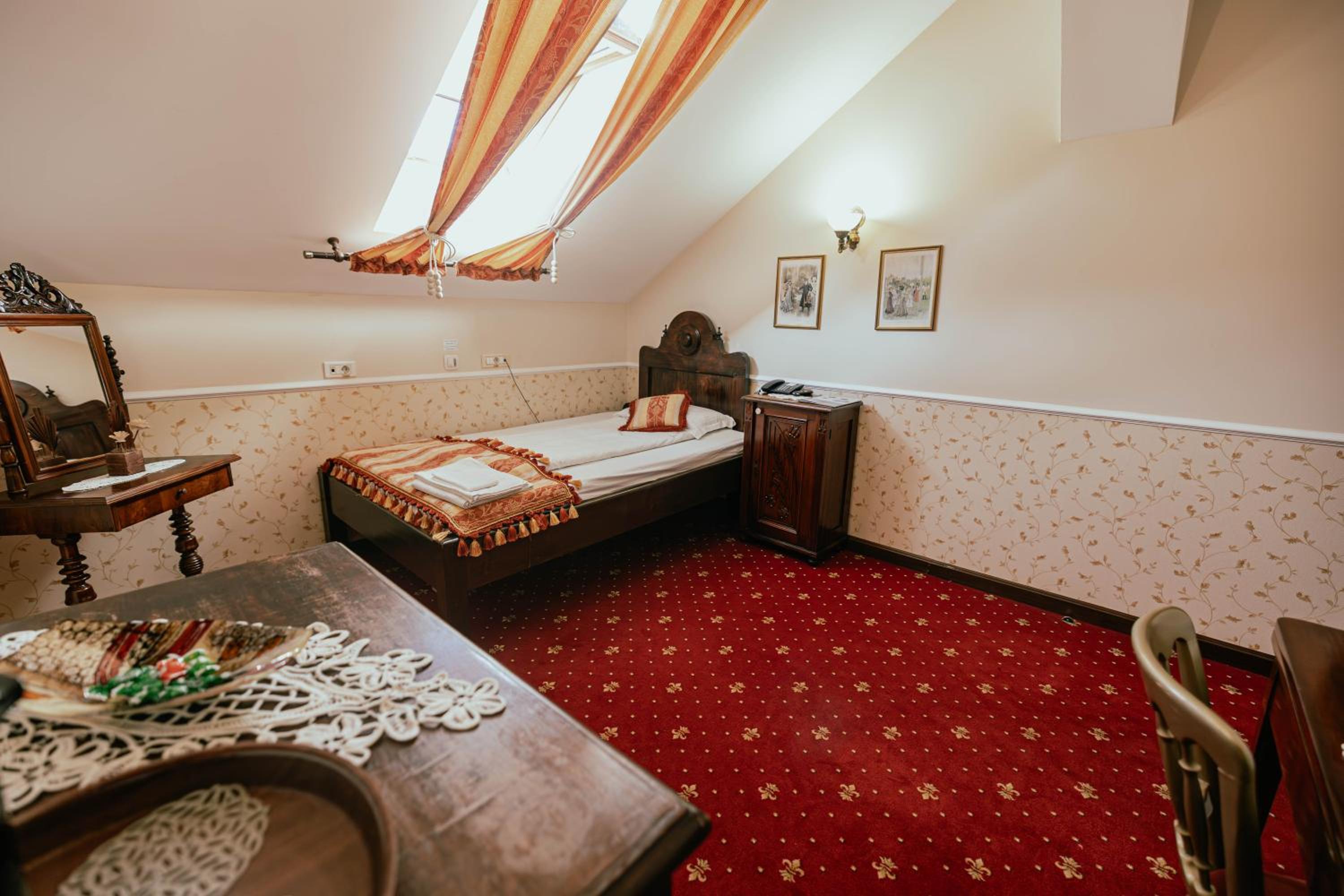 Standard Single Room
