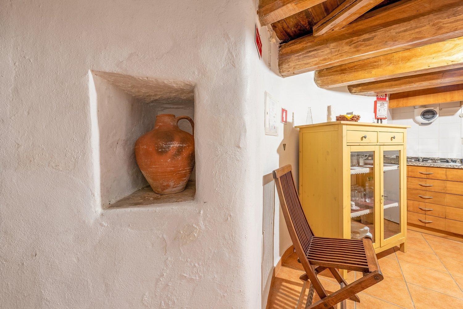 One-Bedroom House - Photo 2