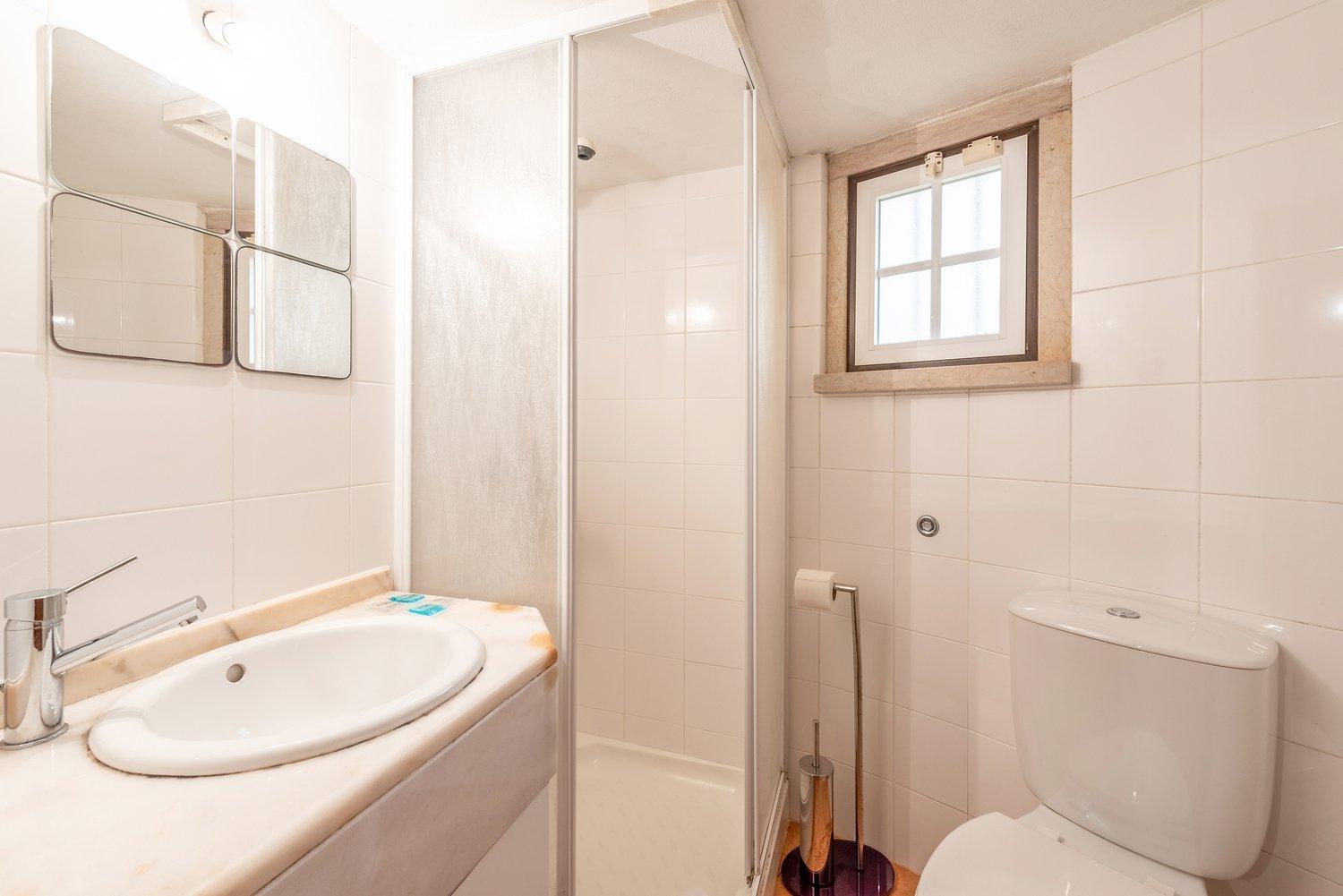 One-Bedroom House - Photo 4