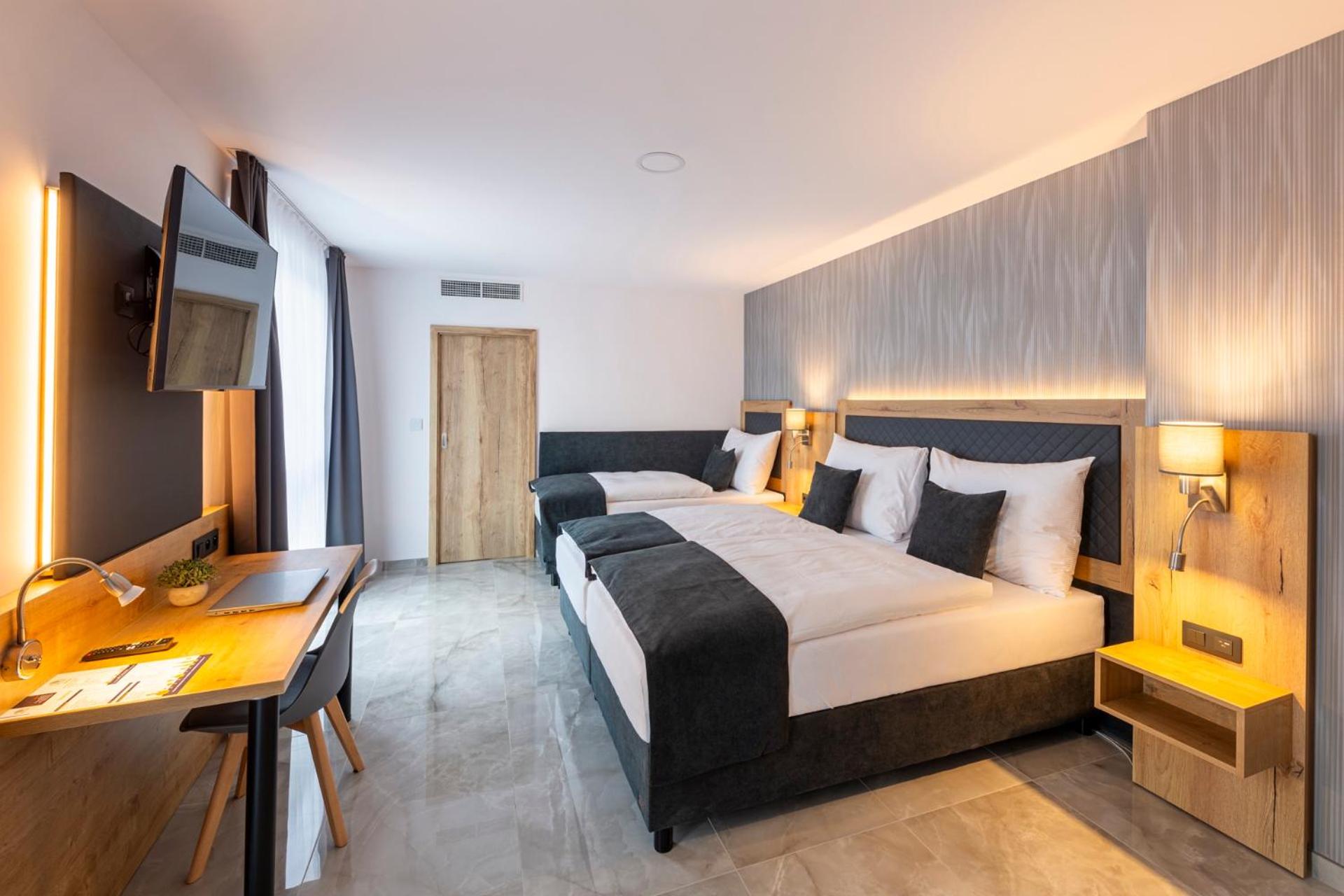 Superior Double Room with Sofa