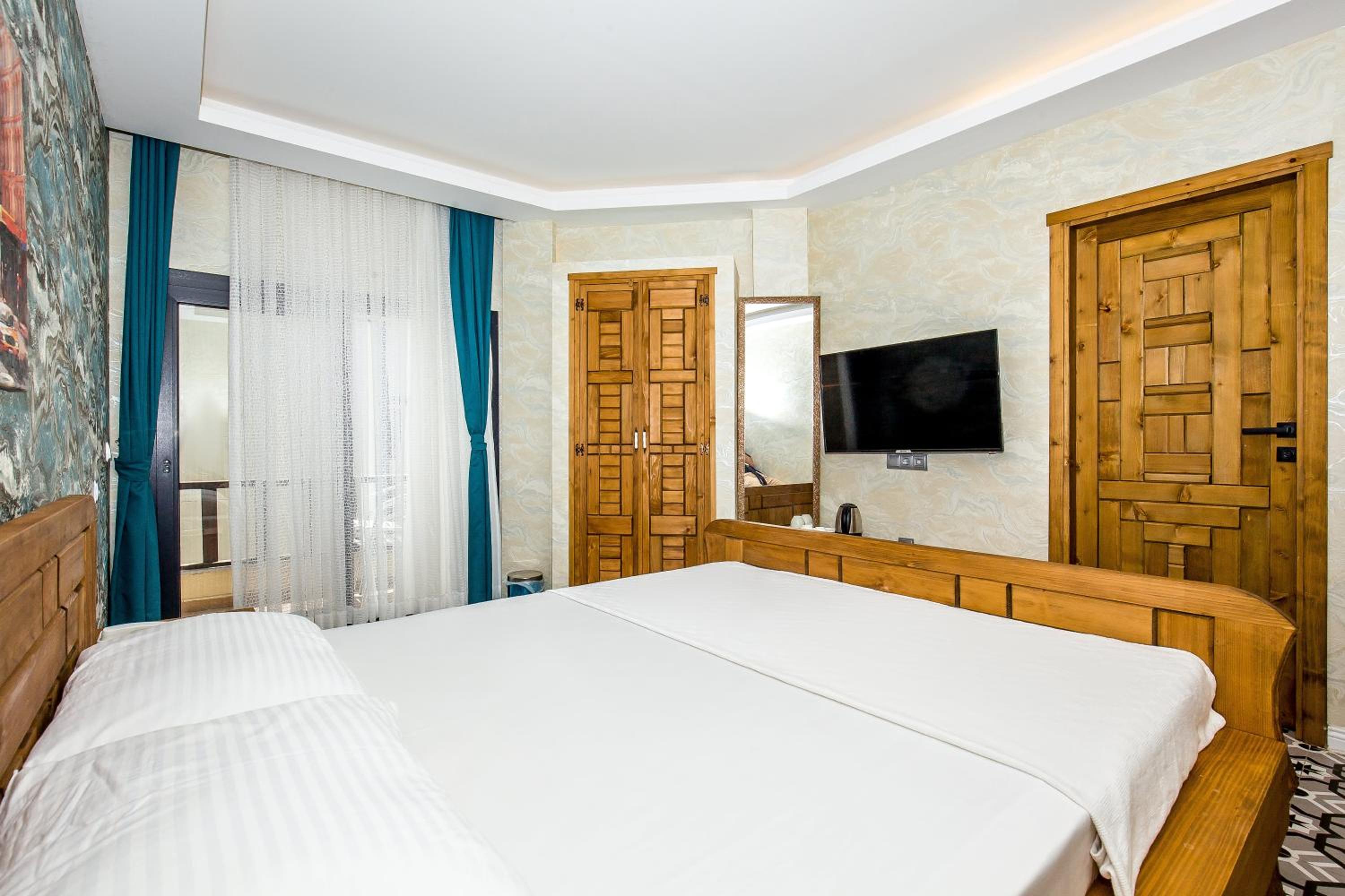 Double Room With Balcony photo 3