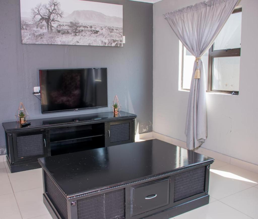 Deluxe Family Room photo 3