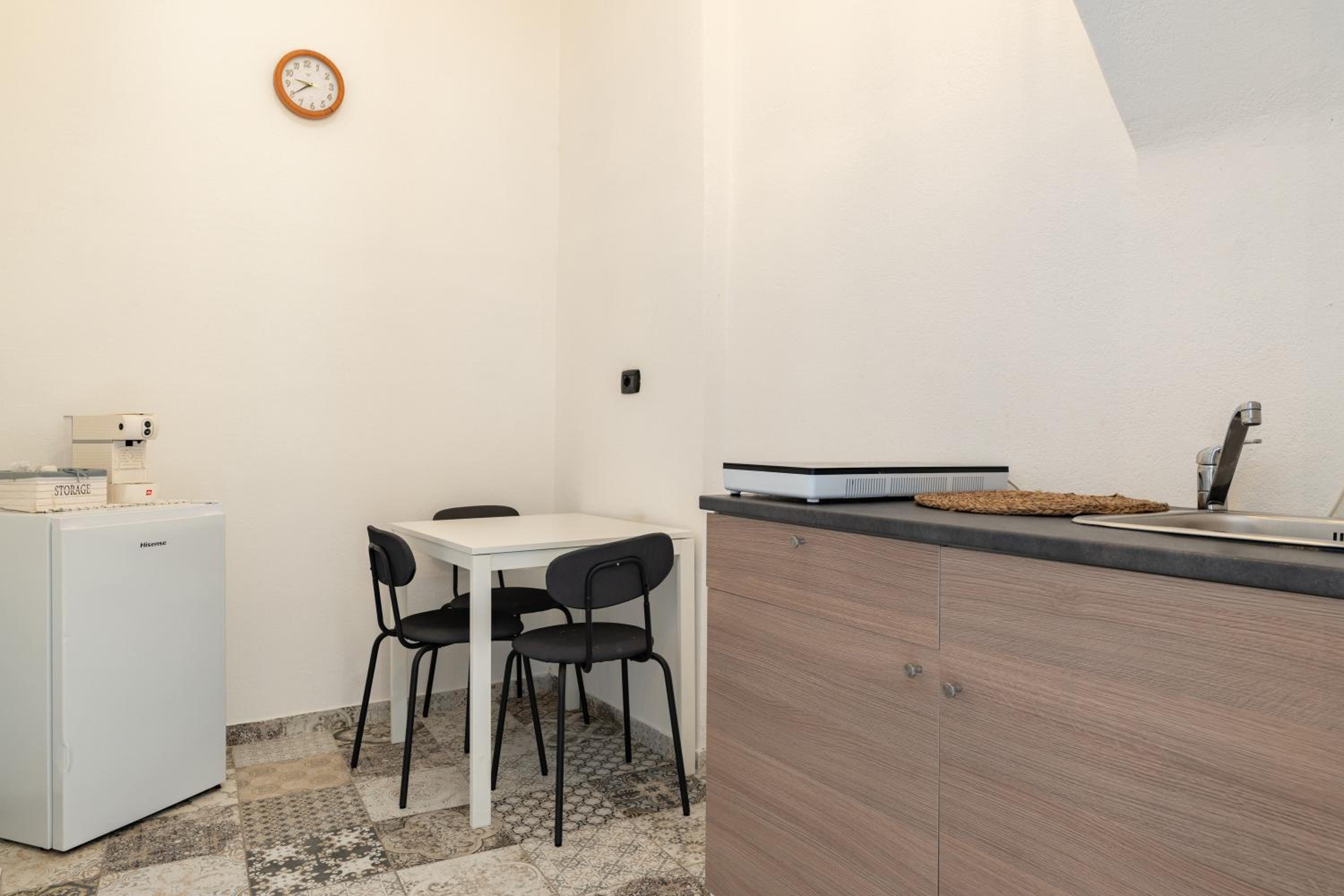 One-Bedroom House photo 2