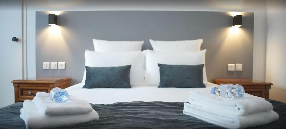 King Room with Lake View - Photo 2
