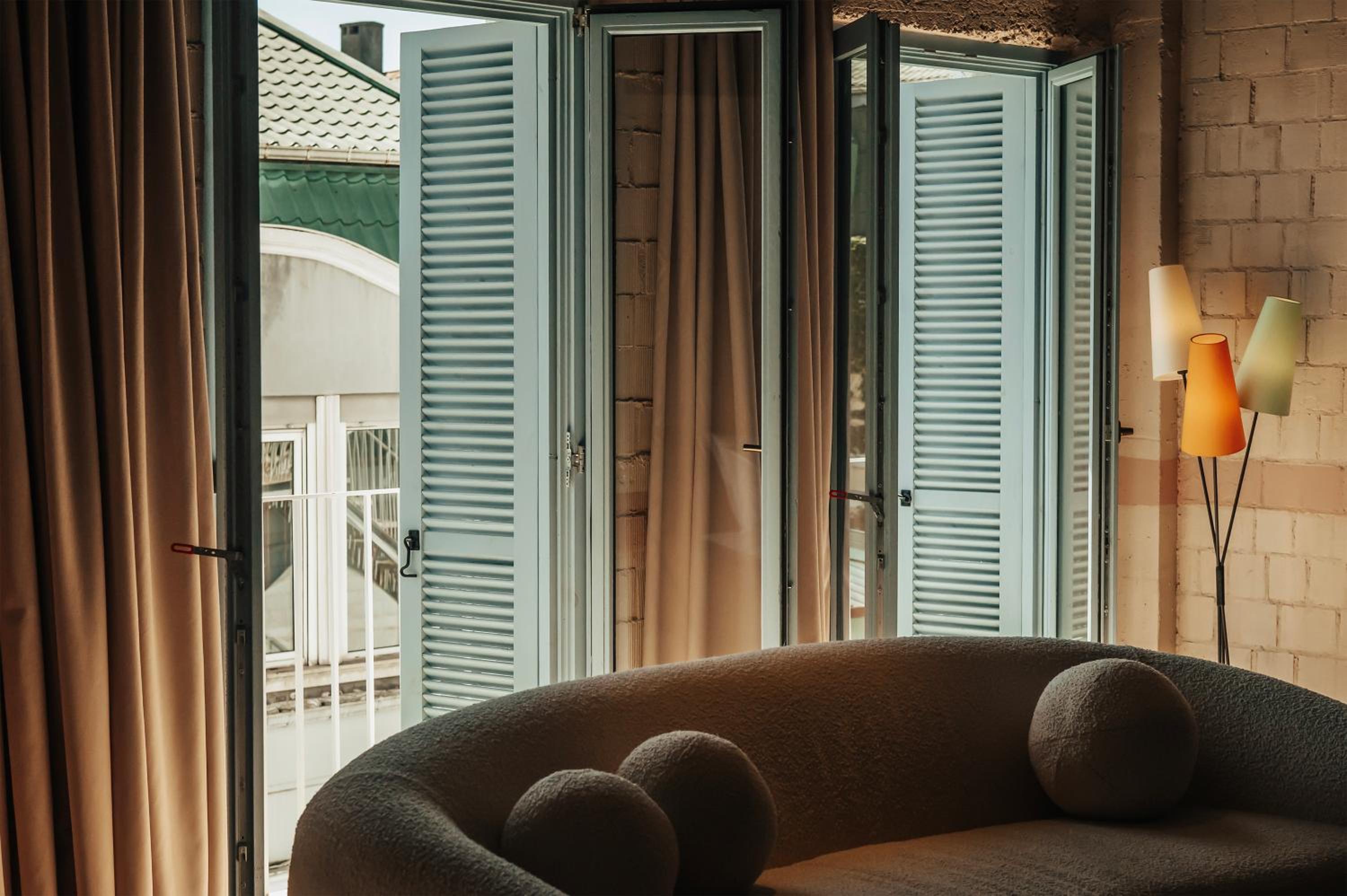 Old Town View Signature Room - Photo 6