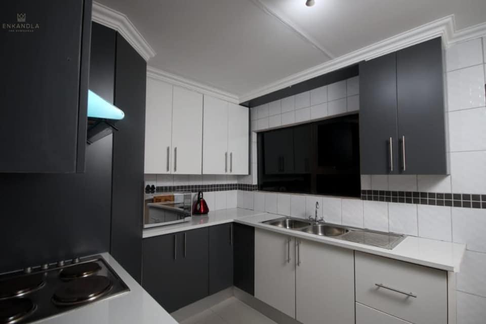 Deluxe Family Suite photo 2