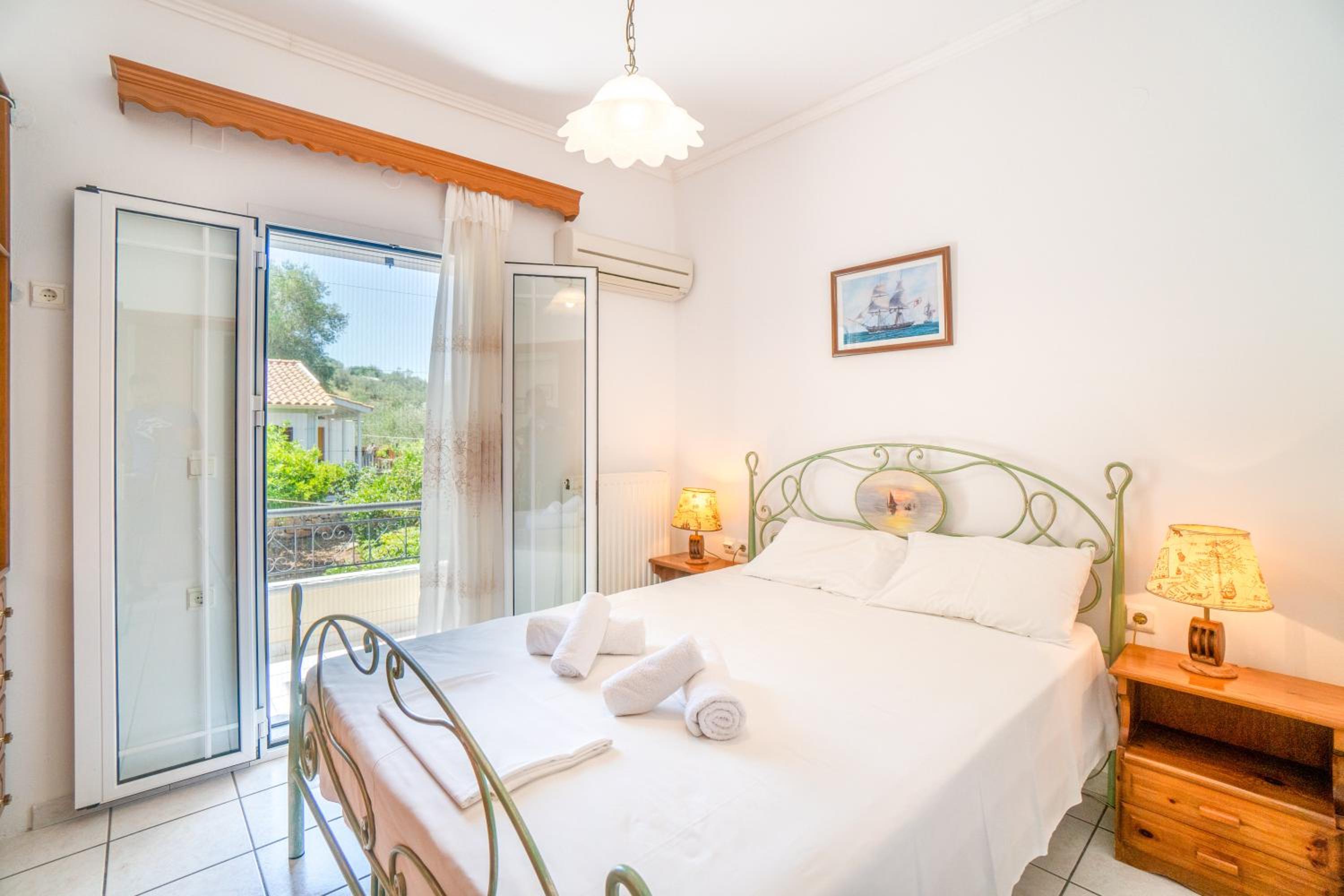 Superior One-Bedroom Apartment with Balcony