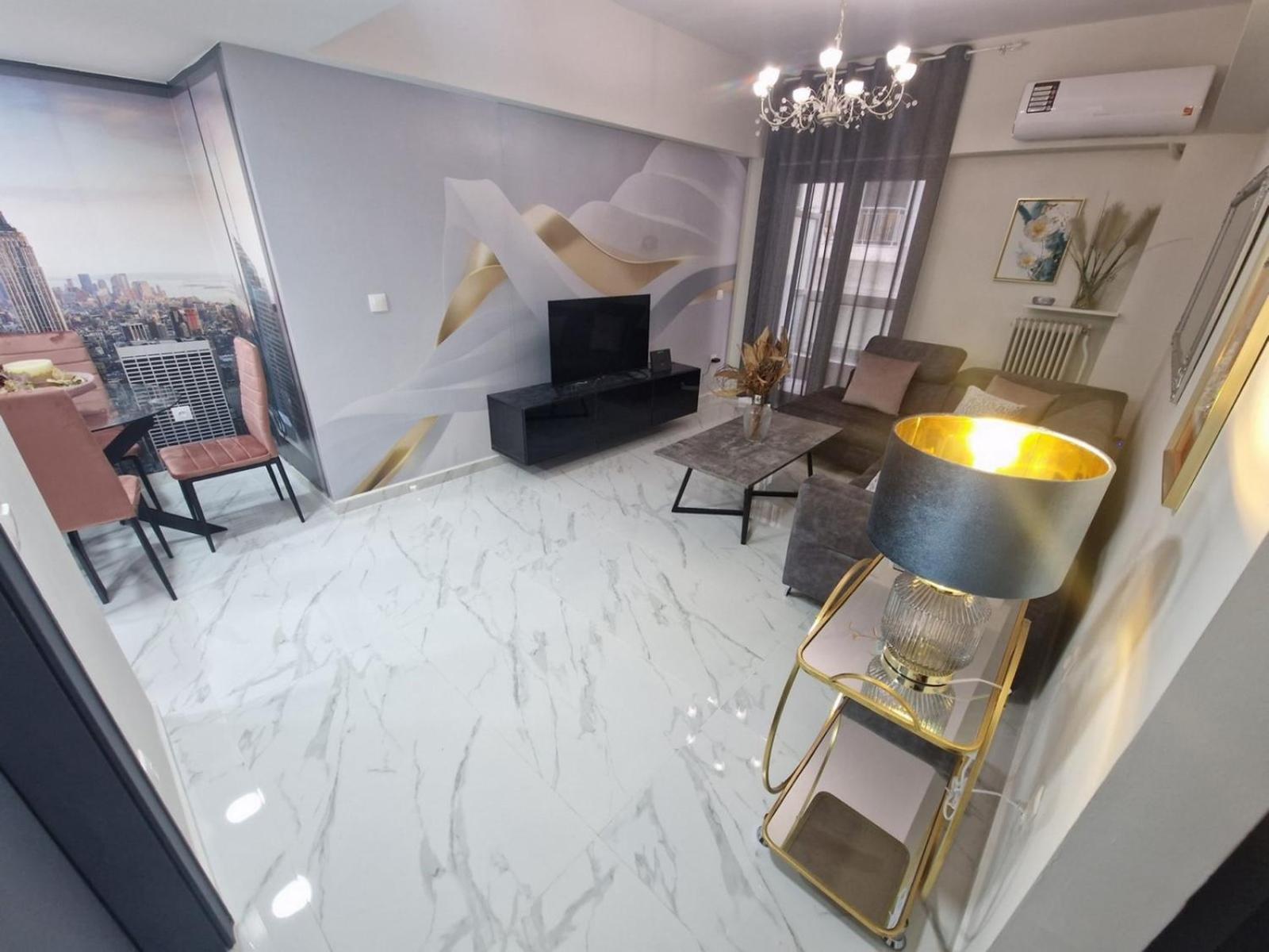 One-Bedroom Apartment - Sea Side - City View