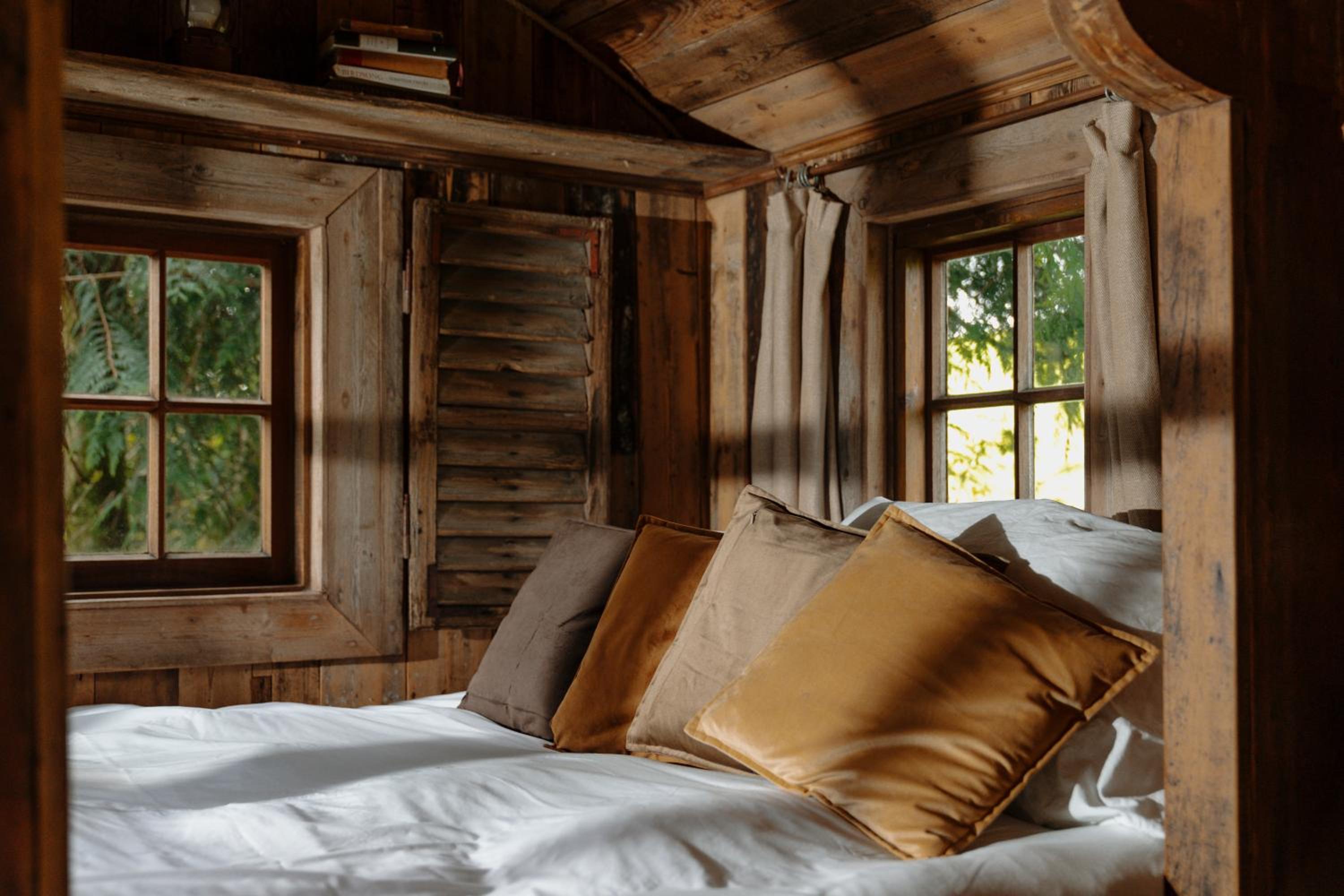 Cowboy Shepherds Hut photo 1