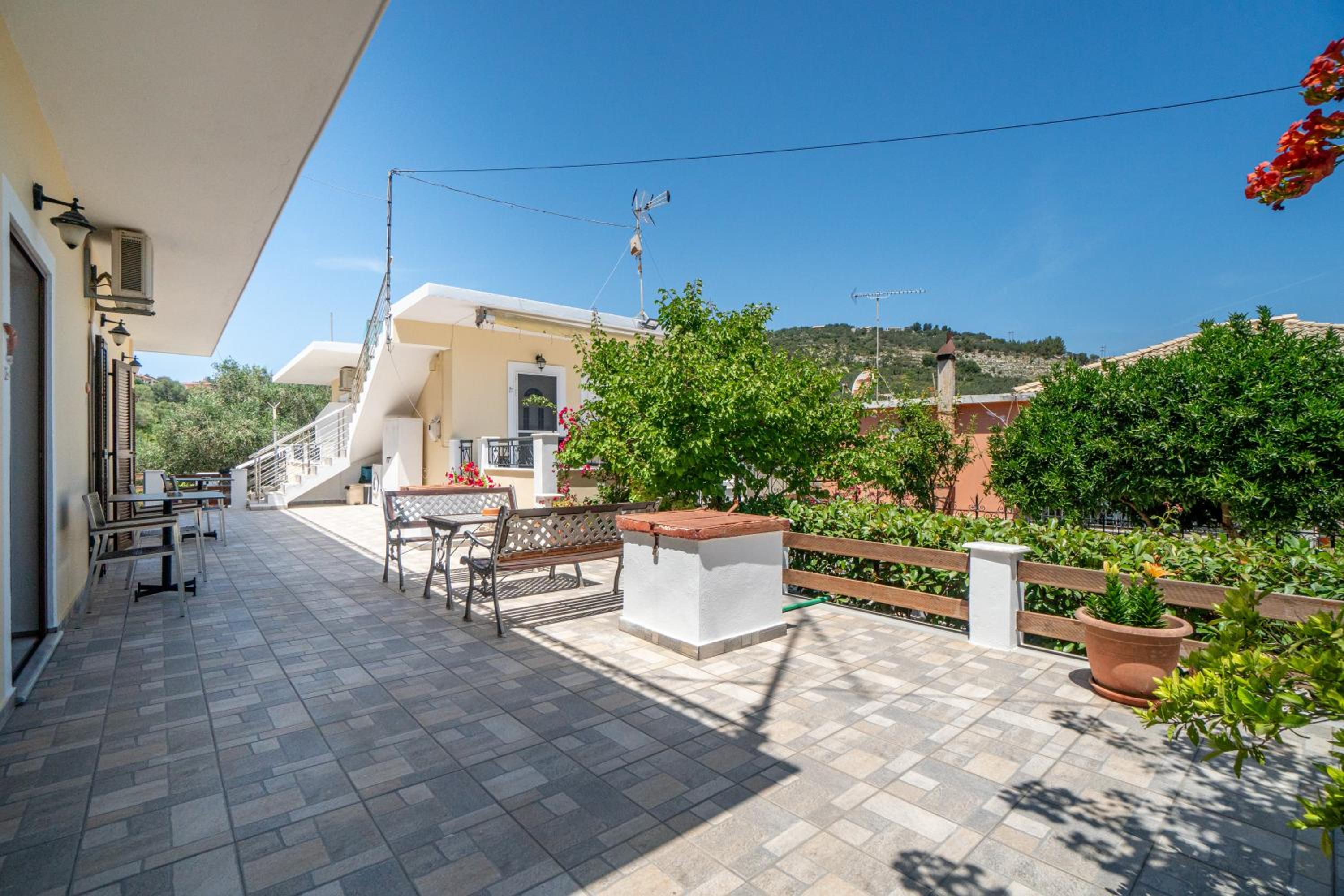 Superior One-Bedroom Apartment with Balcony photo 2