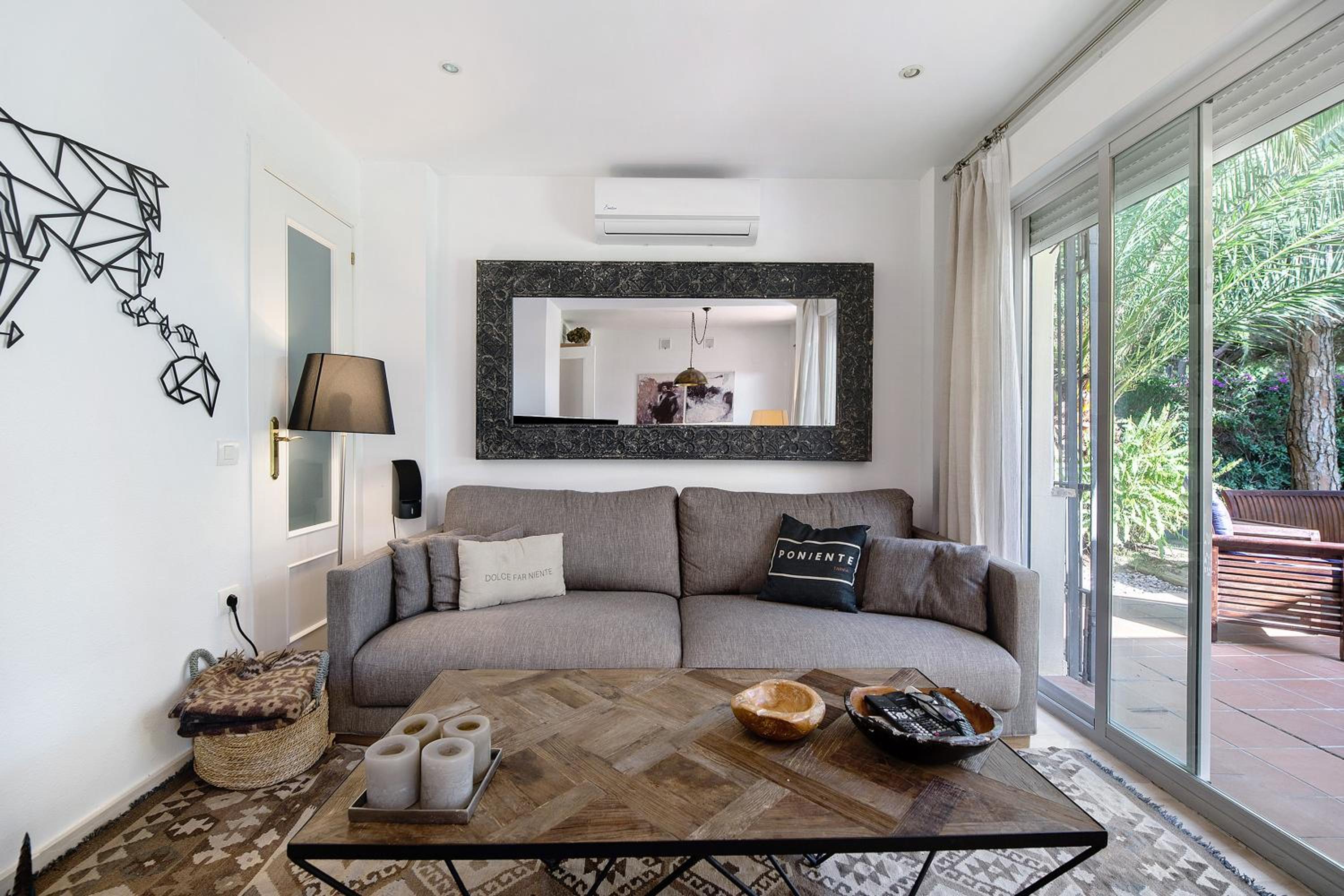 Villa con vistas al jardín