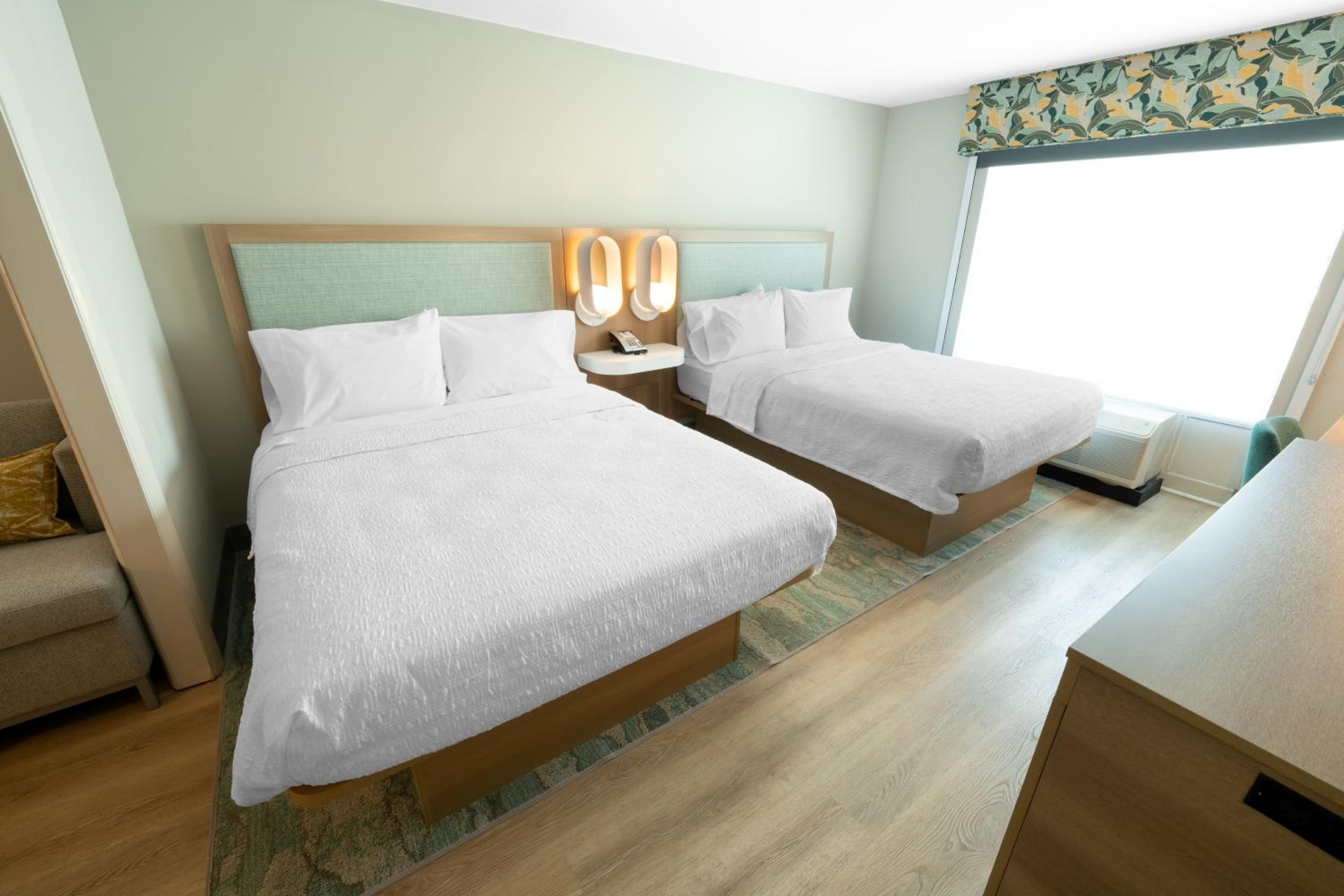 Queen Room with Two Queen Beds - Photo 13