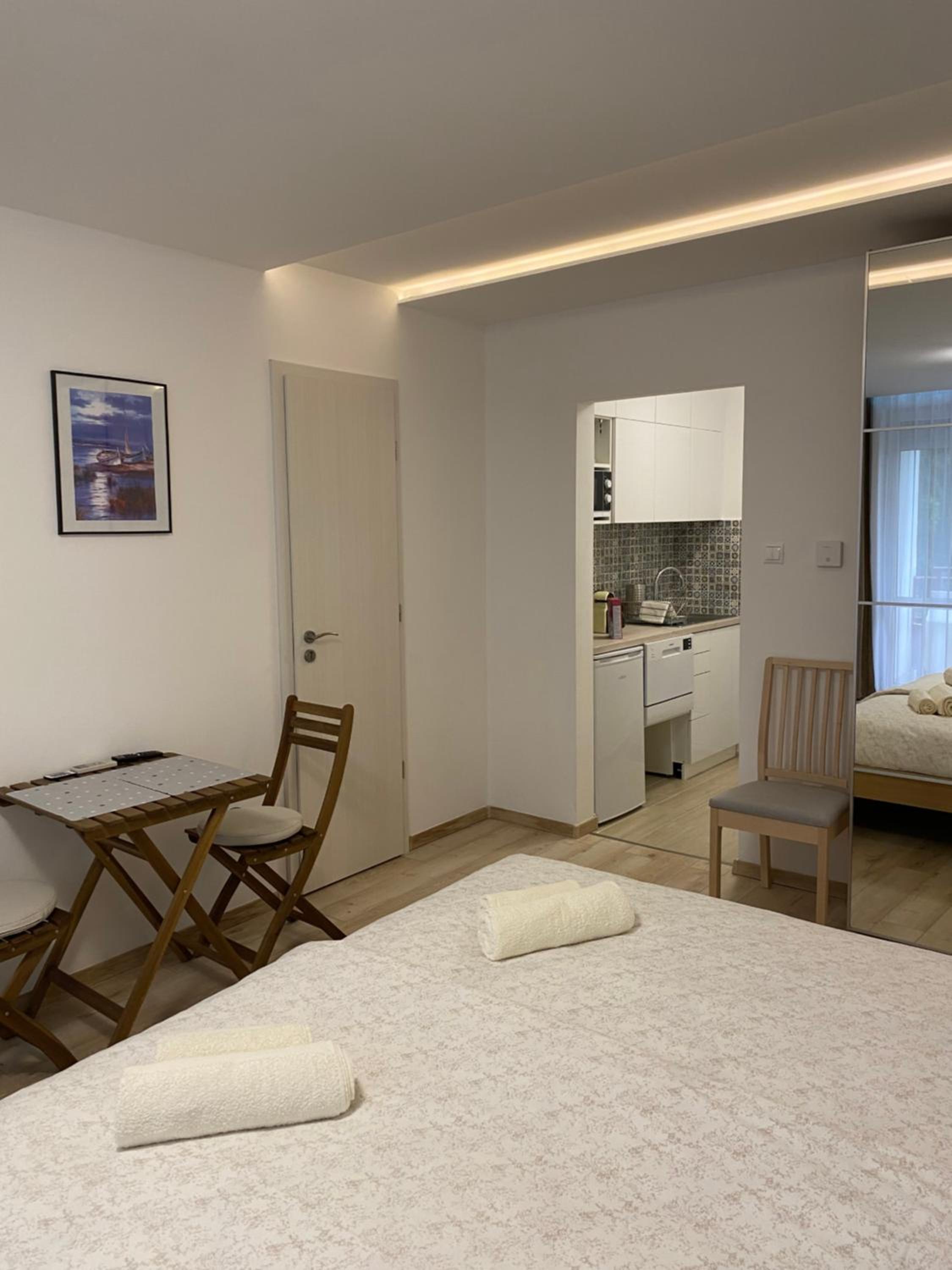 One-Bedroom Apartment with Garden View photo 3