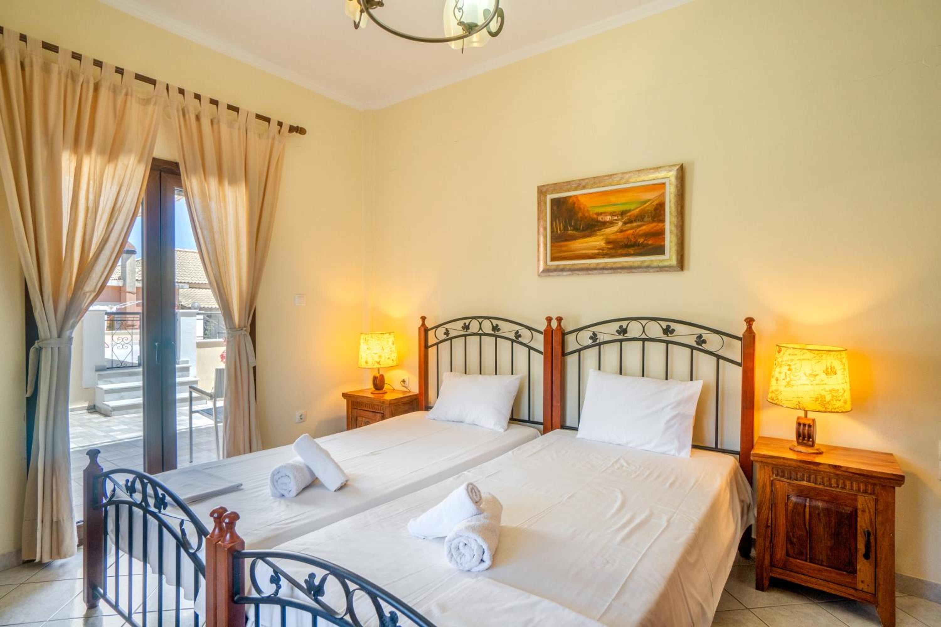 Superior One-Bedroom Apartment with Balcony