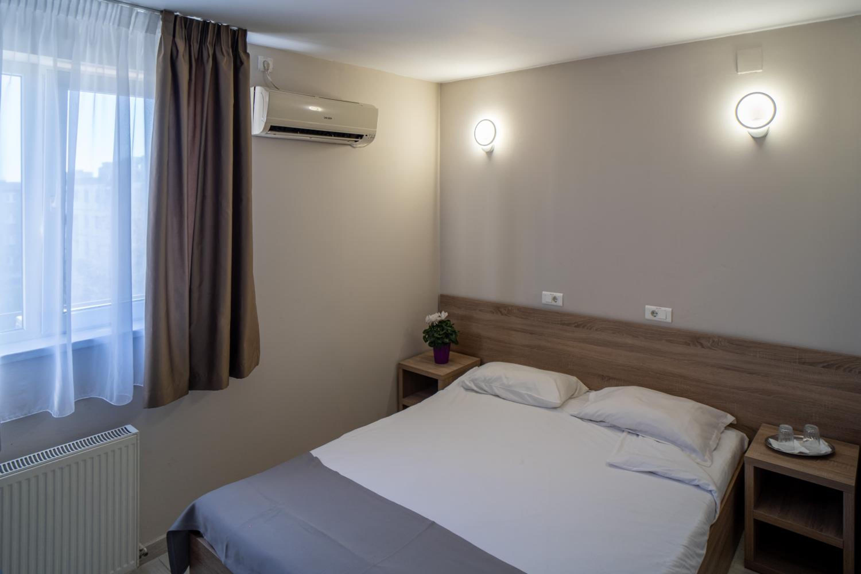 Standard Double Room - Photo 1