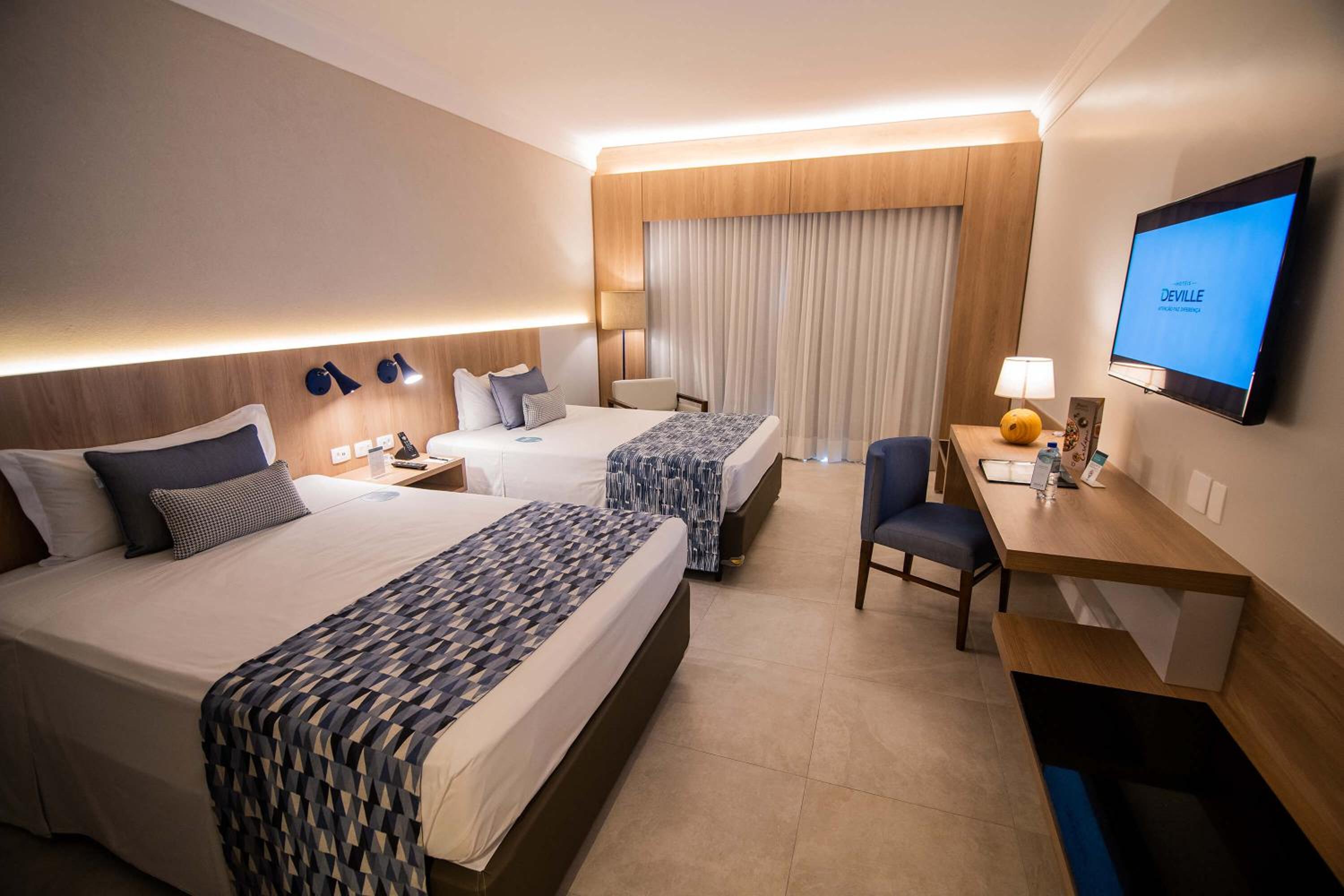 Premium Room with 2 double beds and sea view