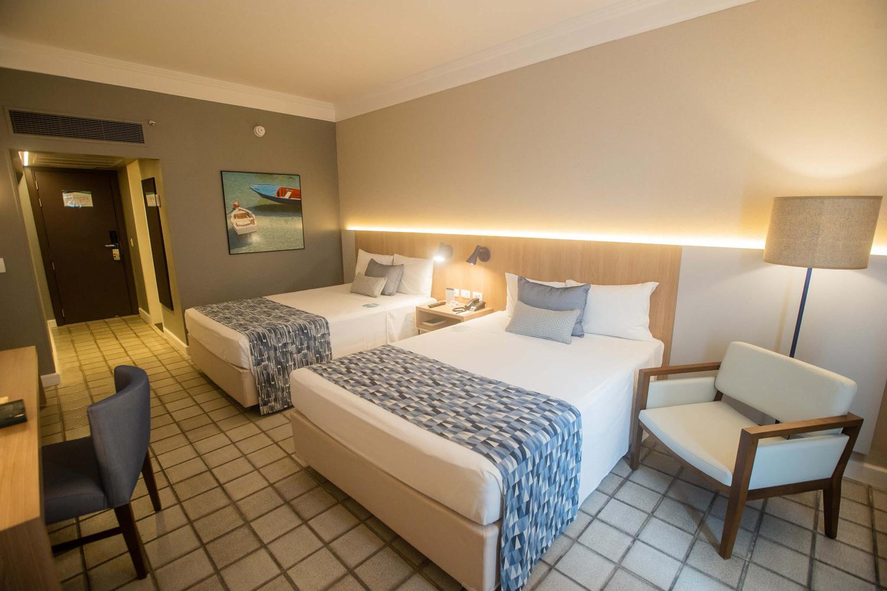 Superior Luxury Room with 2 double beds and partial sea view