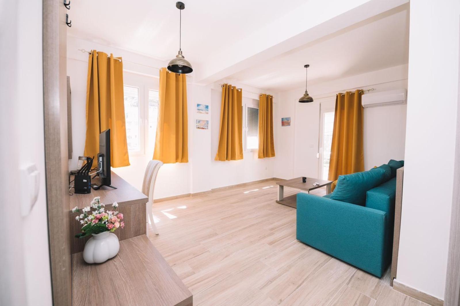 One-Bedroom Apartment with Balcony photo 1