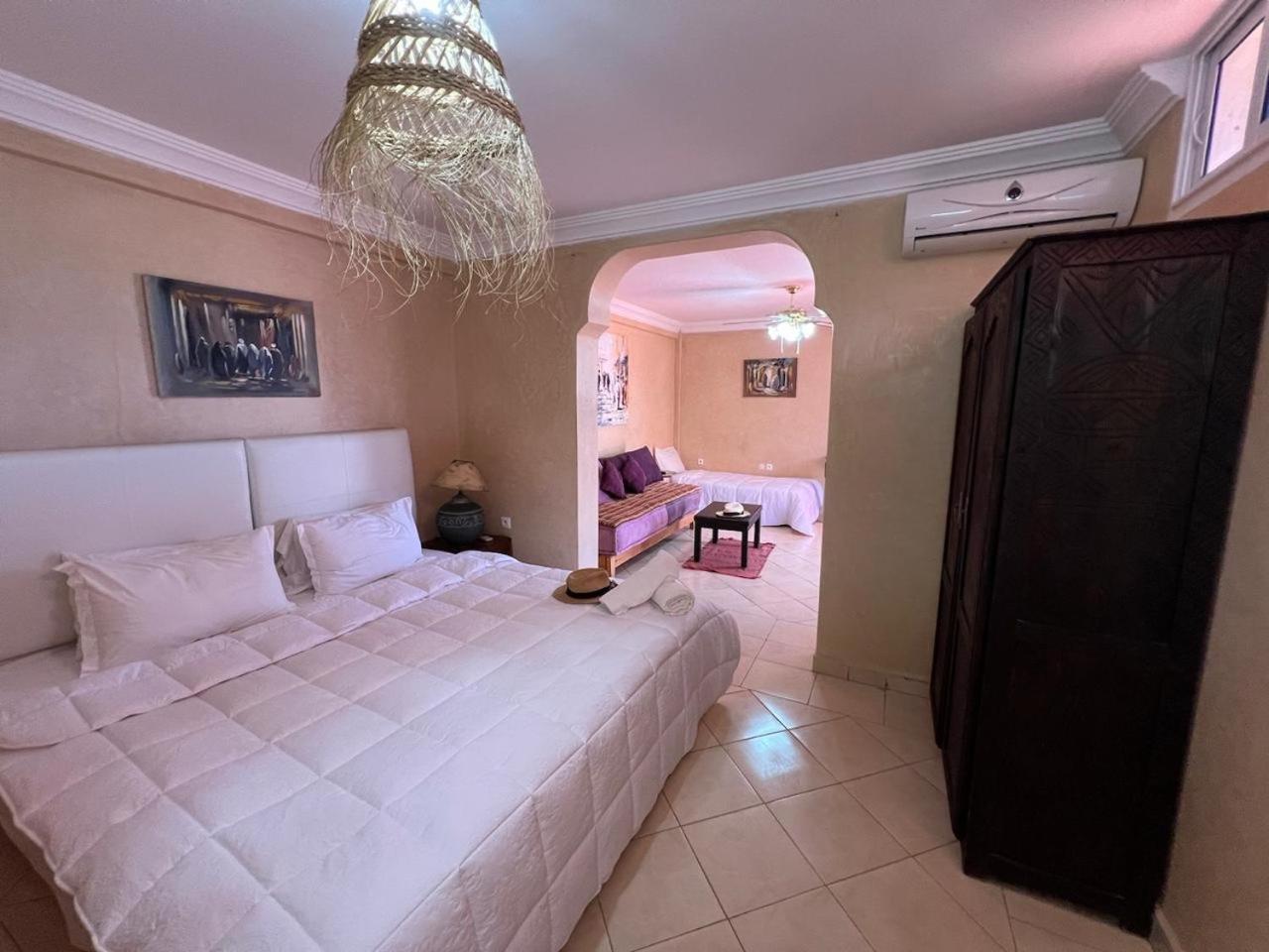 Deluxe Double Room with Balcony photo 3