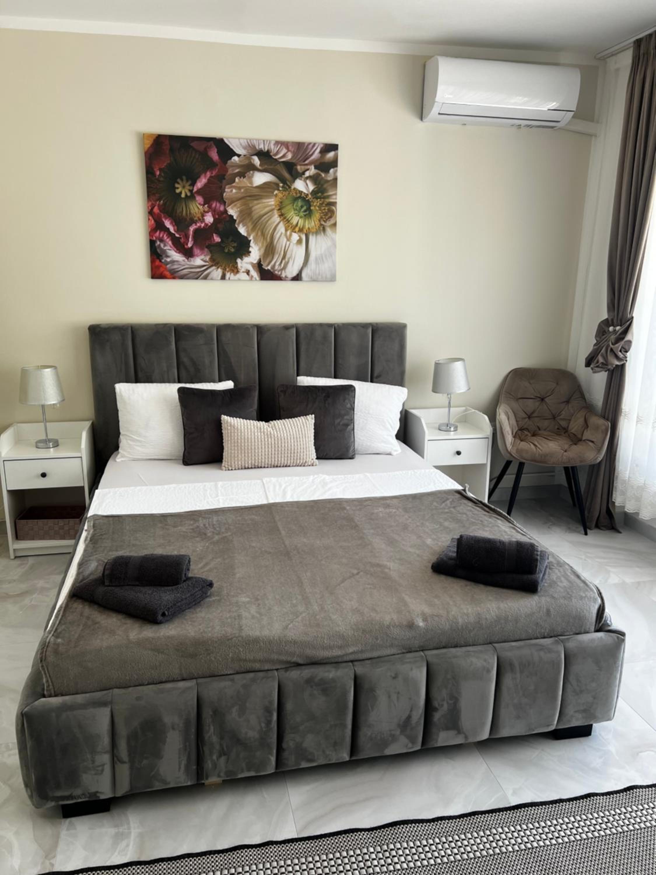 Deluxe Apartment - Photo 1