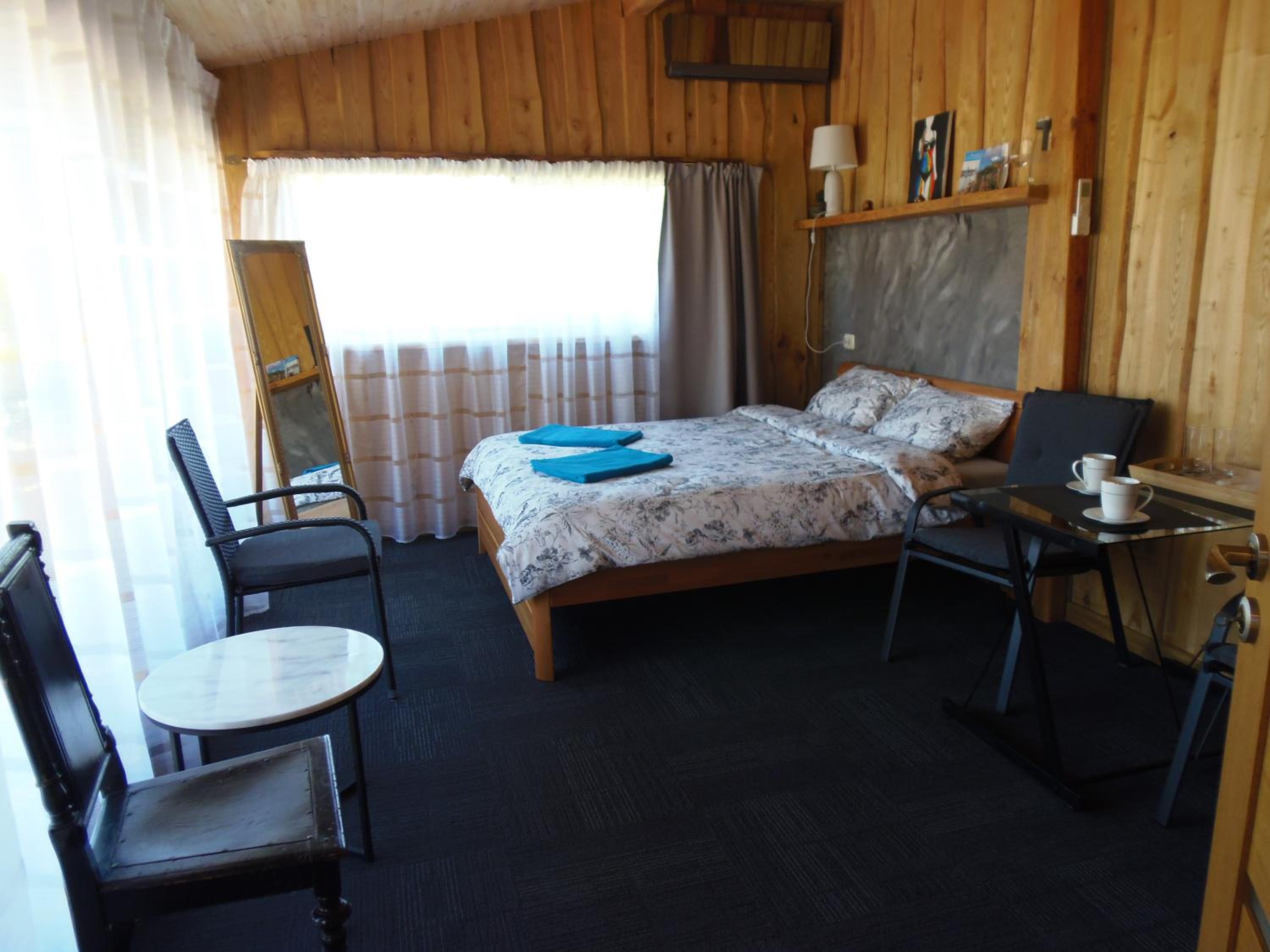 Double Room - Photo 12