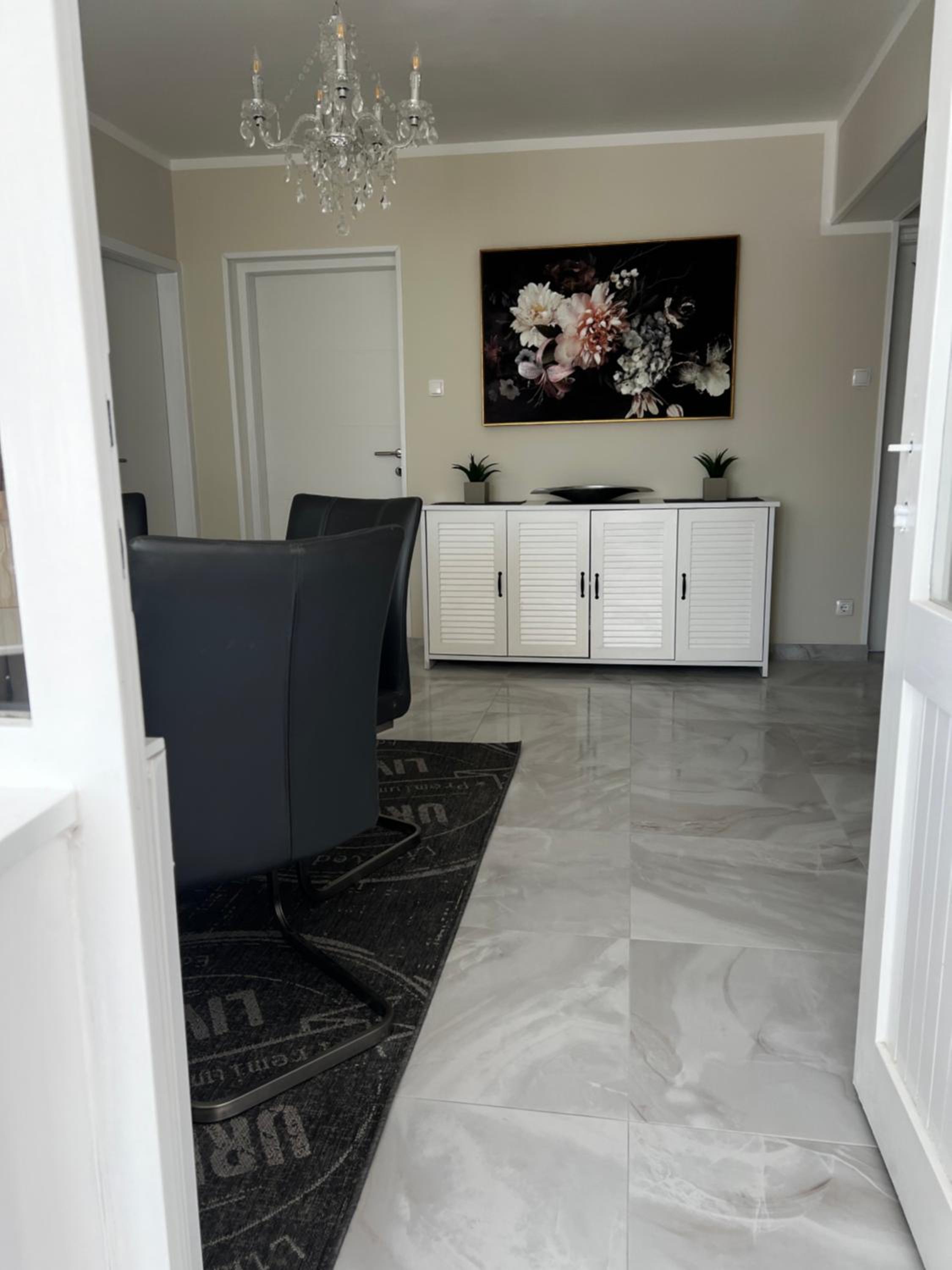 Deluxe Apartment - Photo 9
