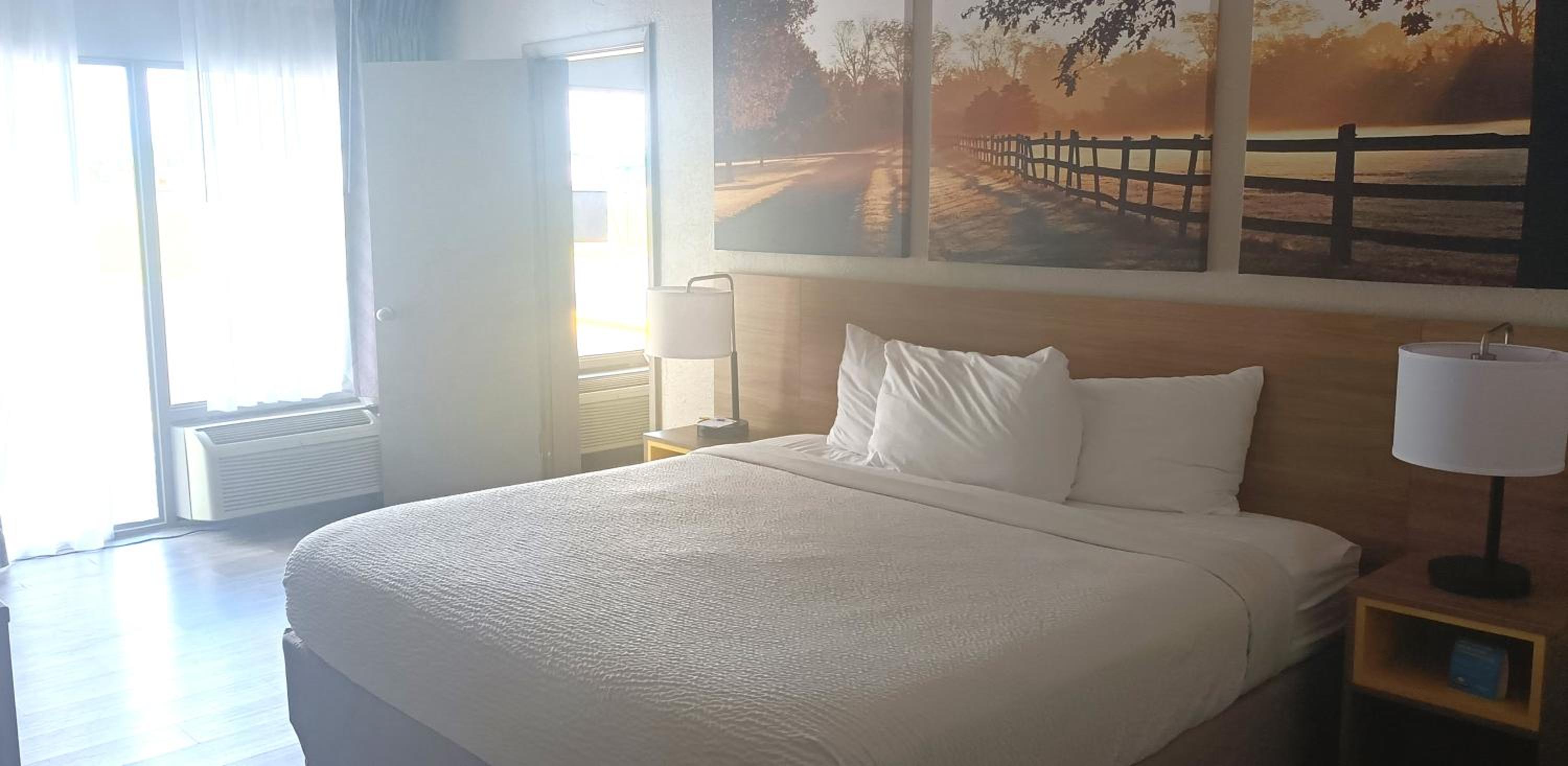 Two-Bedroom Suite - Non-Smoking - Photo 6