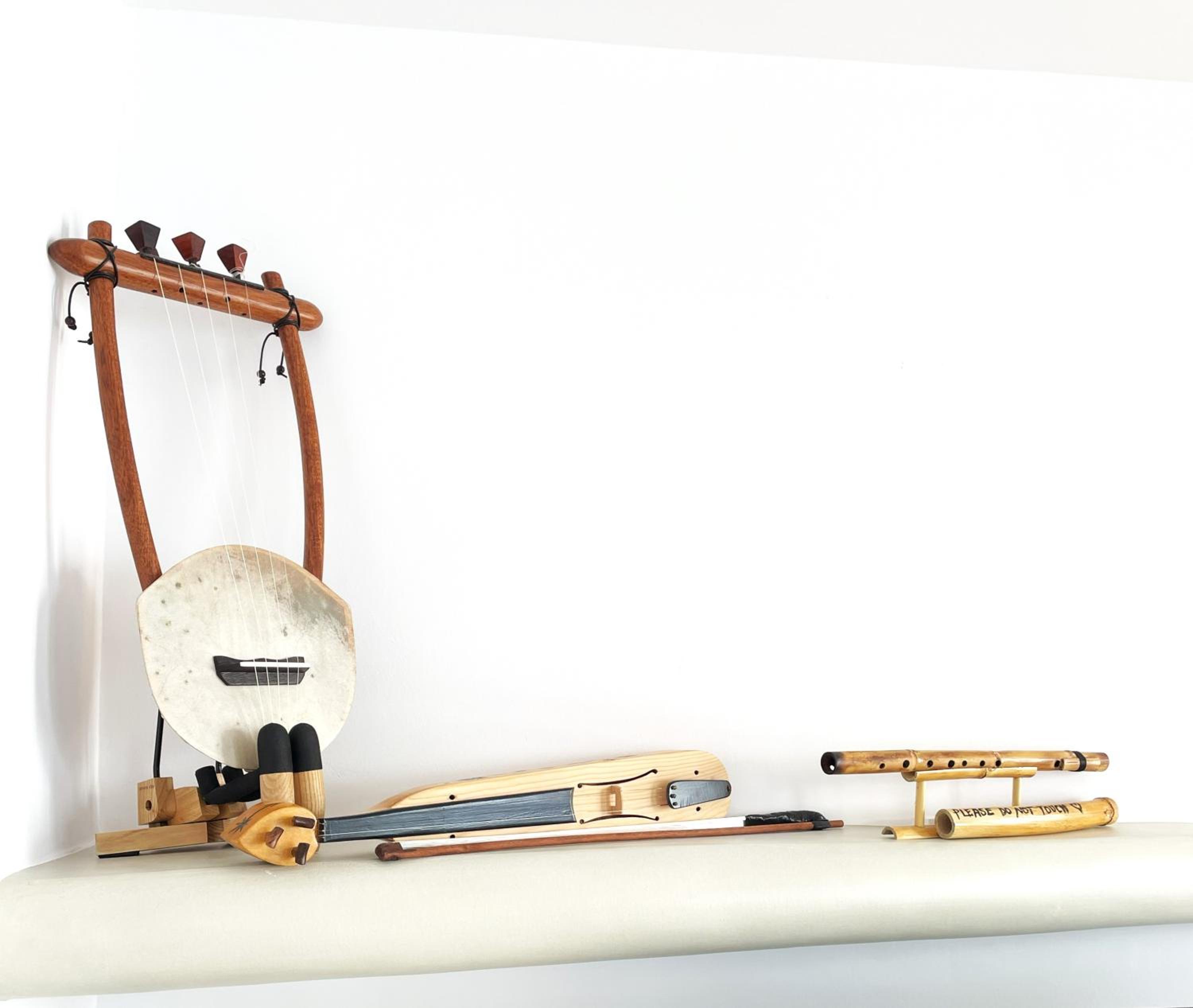 The Musician's Suite with Hοt Tub & Caldera View photo 2