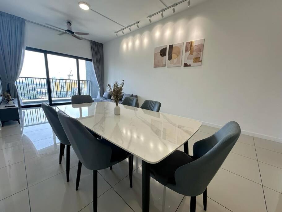 Three-Bedroom Apartment - Photo 2