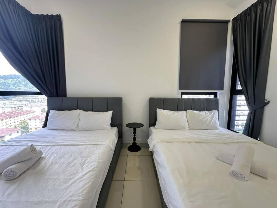 Three-Bedroom Apartment - Photo 3