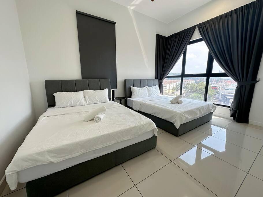 Three-Bedroom Apartment - Photo 14