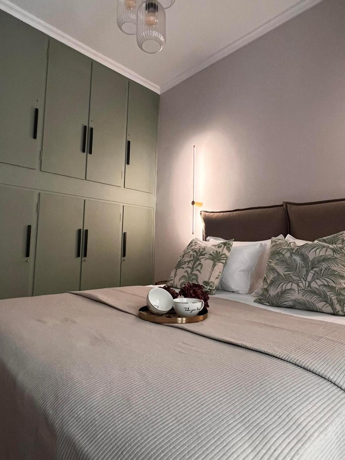Two-Bedroom Deluxe Apartment with Balcony