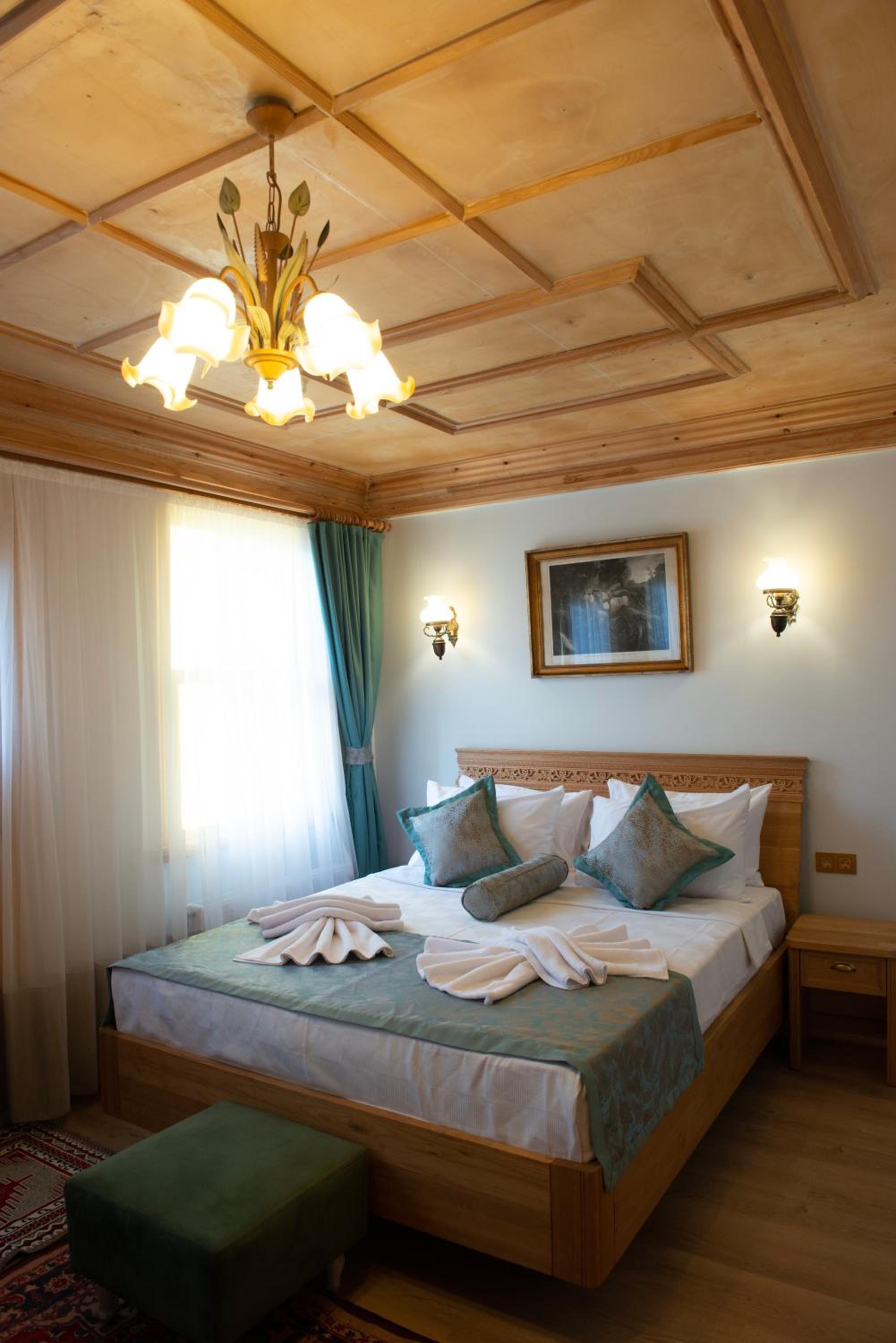 Deluxe Double Room with Balcony photo 1