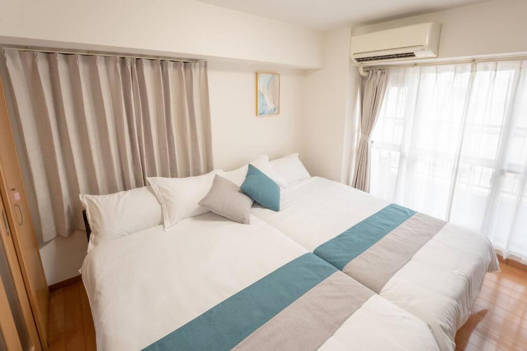 Three-Bedroom Apartment photo 1