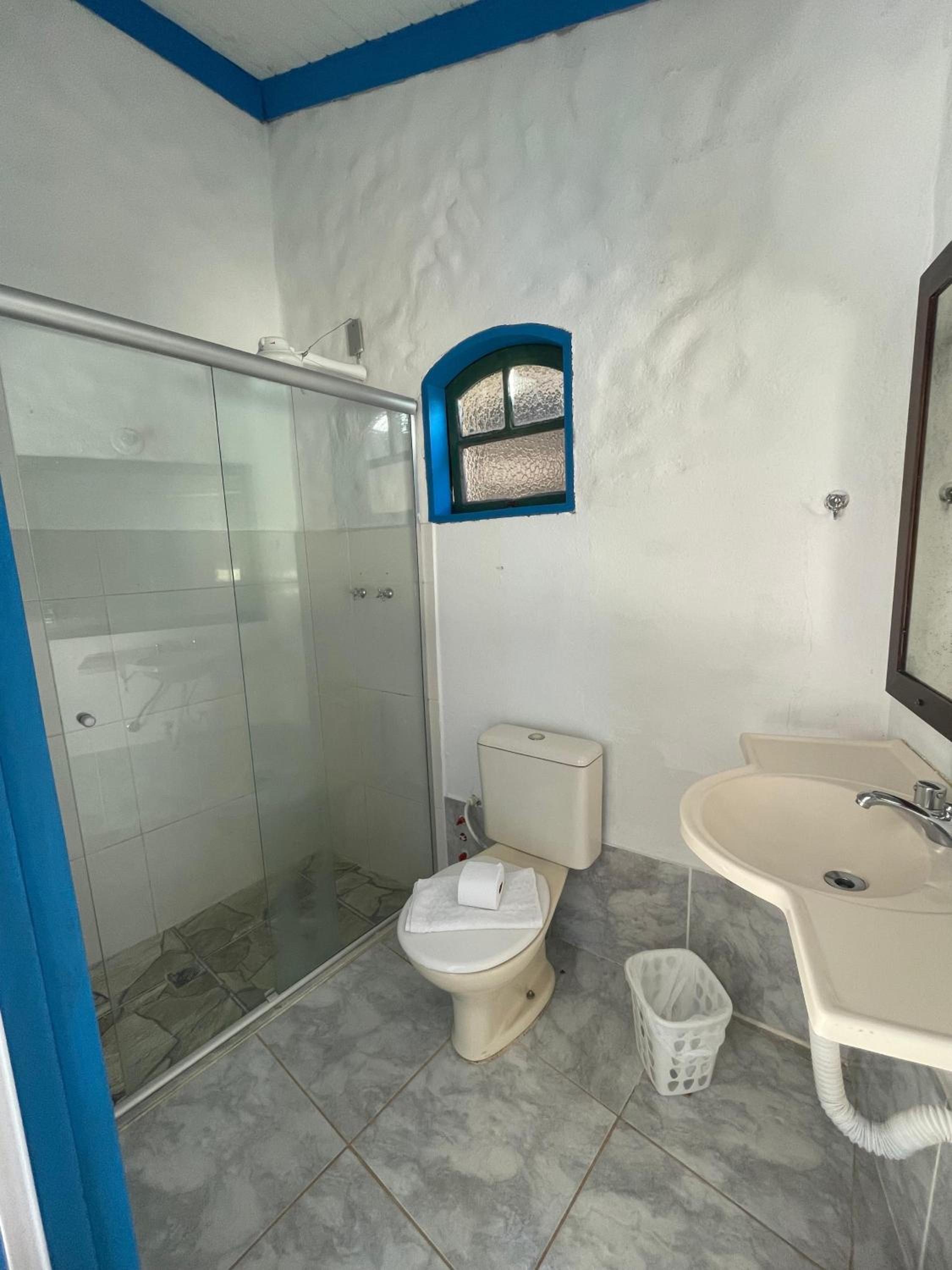 Quarto Duplo com Cama de Casal photo 3