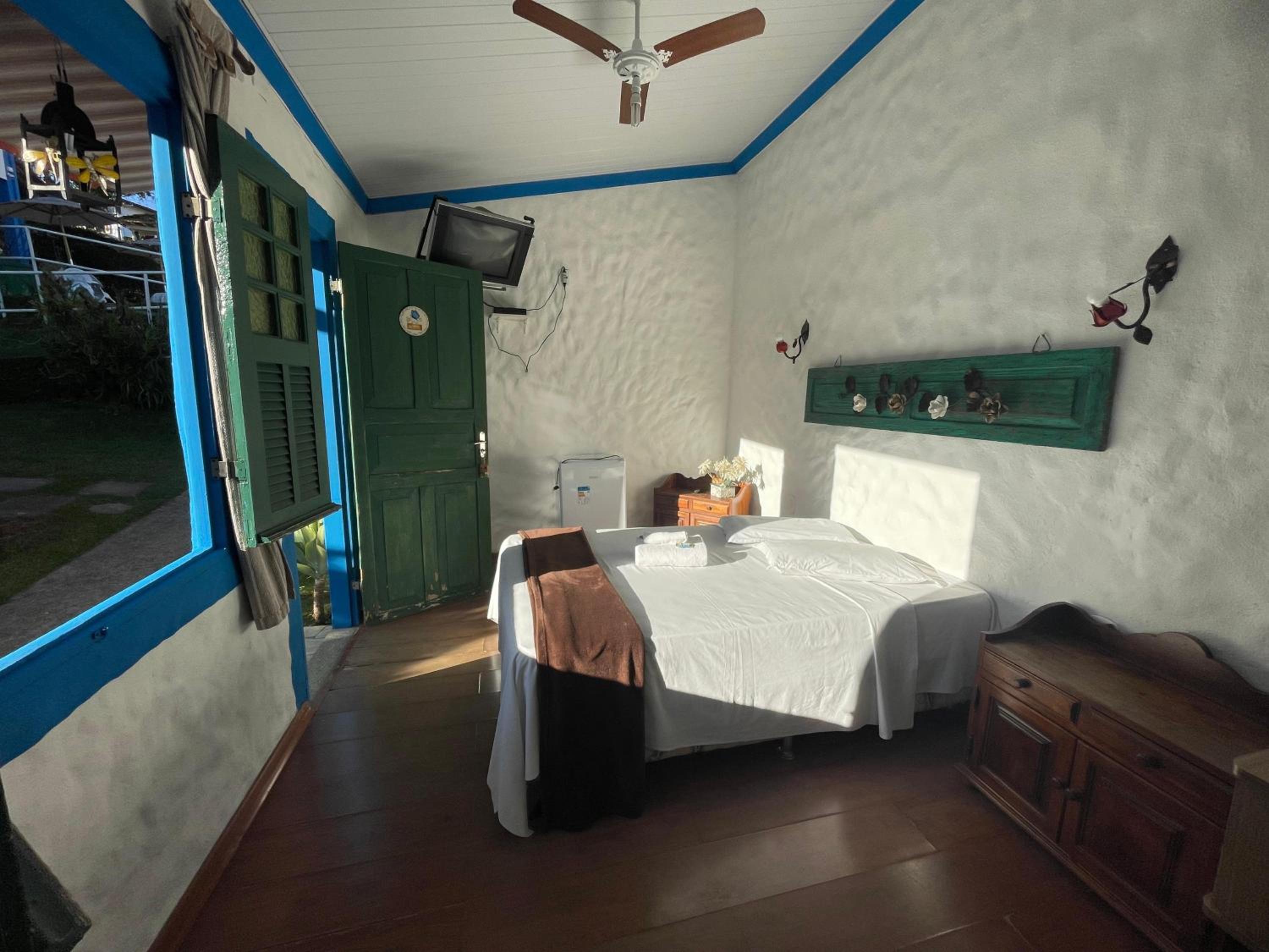 Quarto Duplo com Cama de Casal photo 2