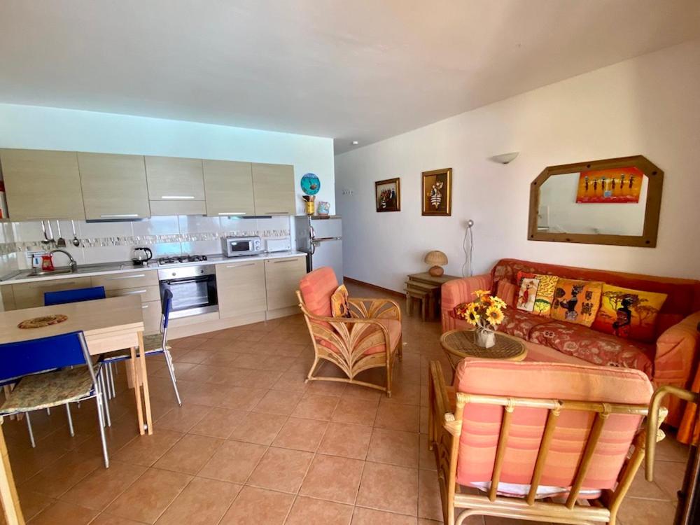 One-Bedroom Apartment With Sea View And Terrace photo 3