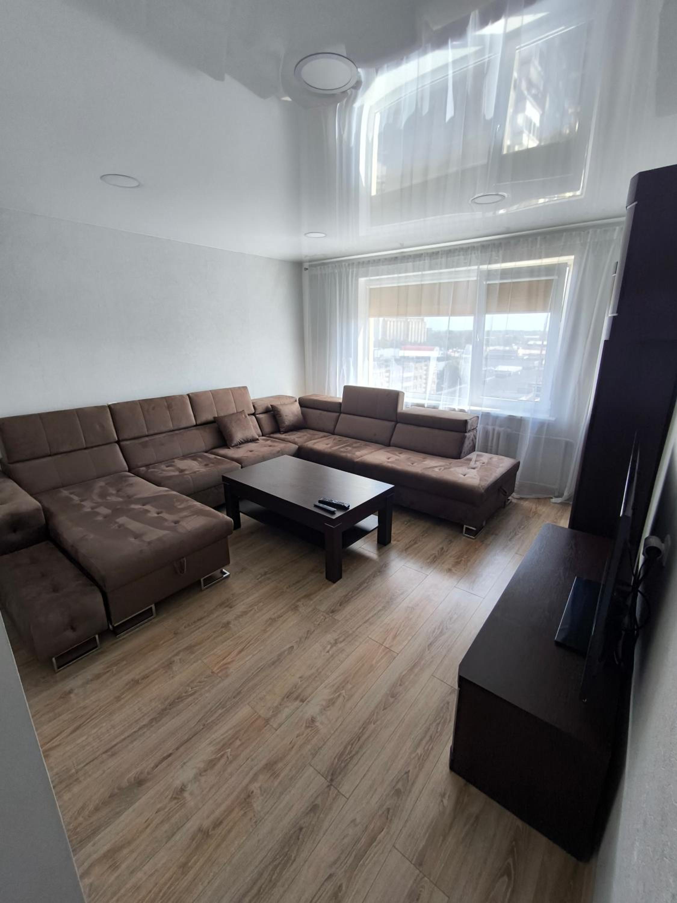 One-Bedroom Apartment photo 1
