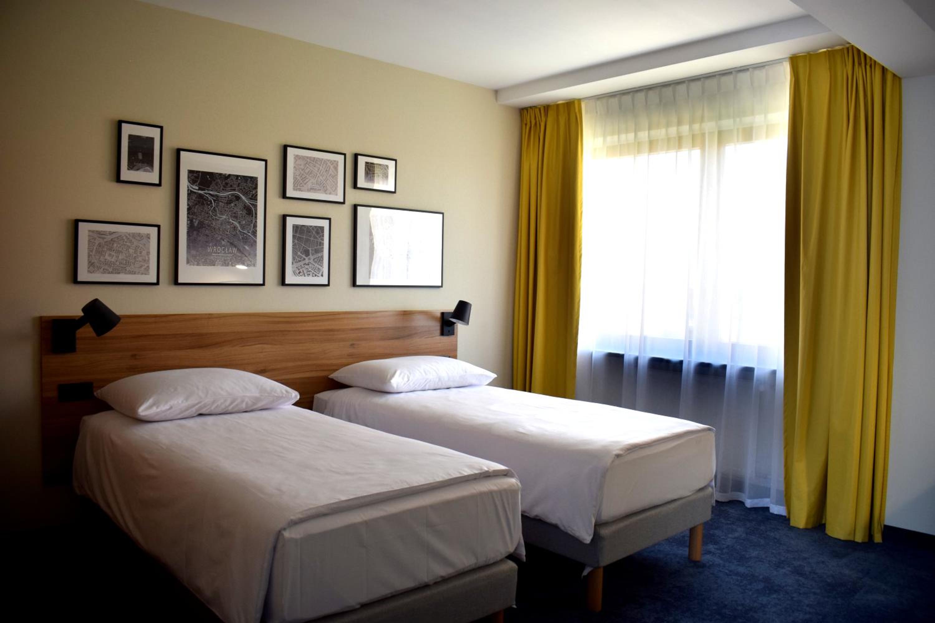 Standard Twin Room